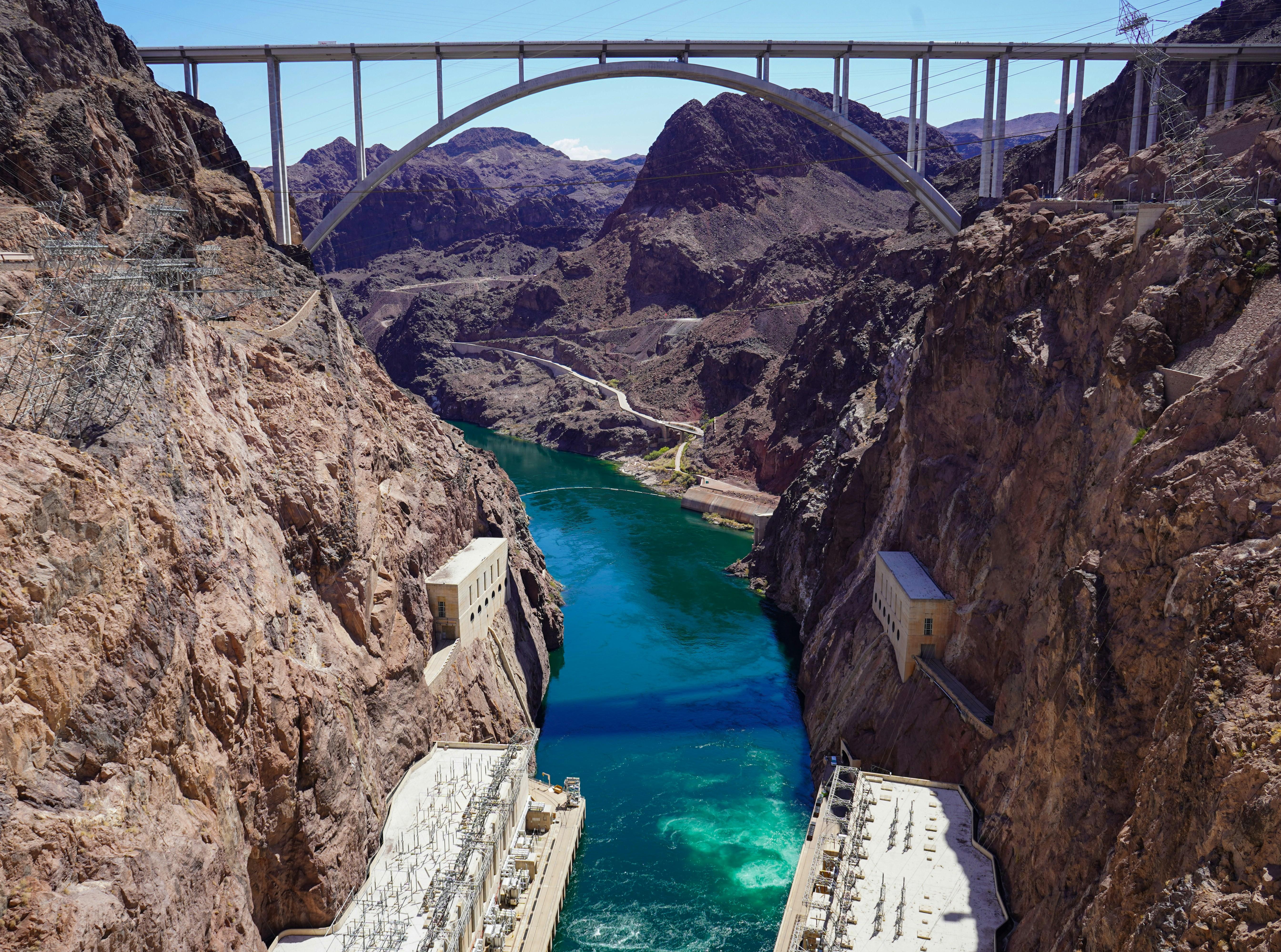 Hoover Dam & Emerald Cave Kayak Adventure from Las Vegas