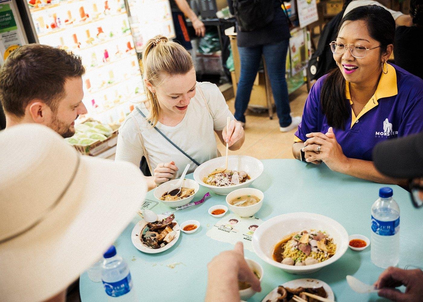 Michelin-Rated Hawker Food Journey with 9 Tastings