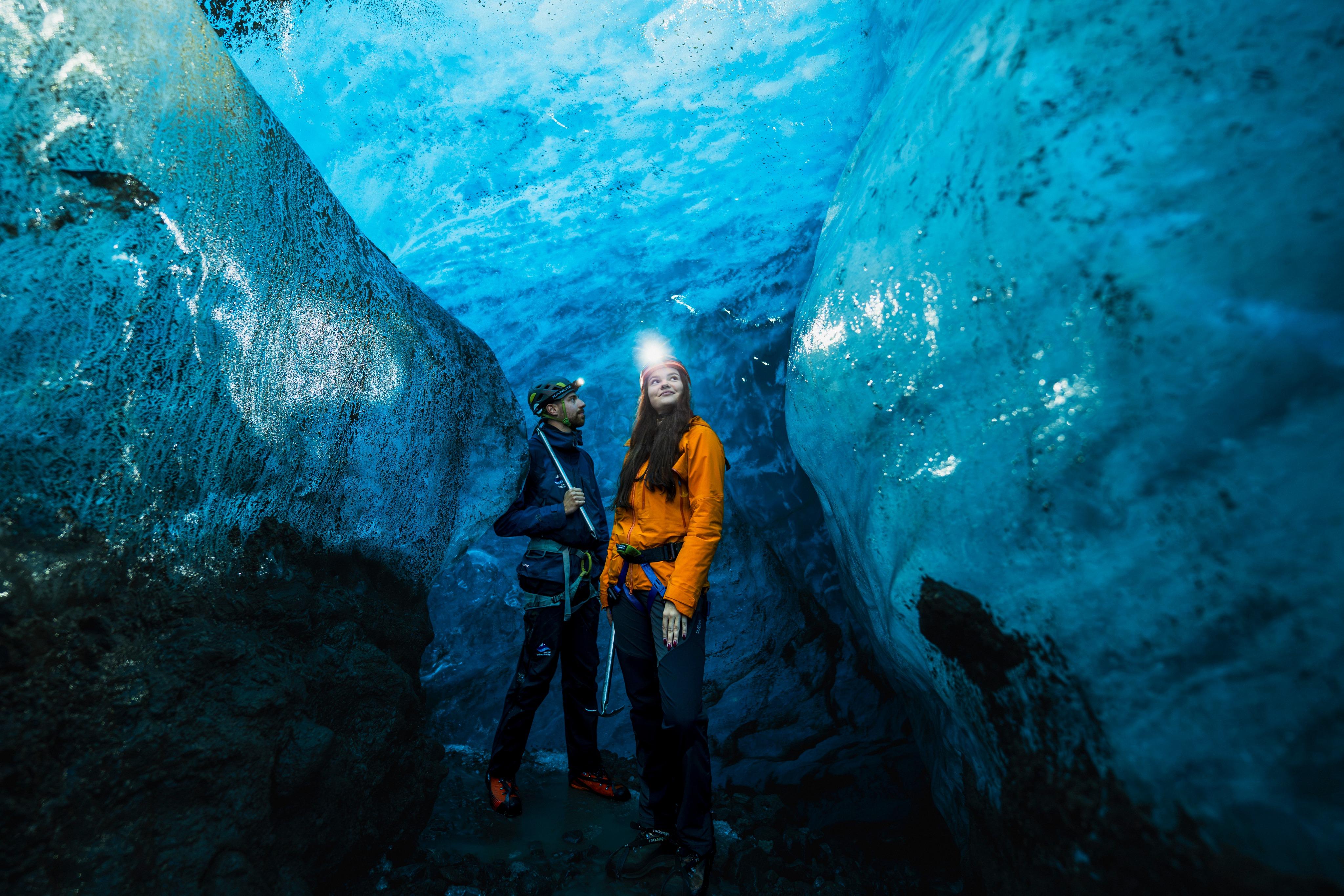 Skaftafell: Blue Ice Cave & Glacier Hike on Vatnajökull