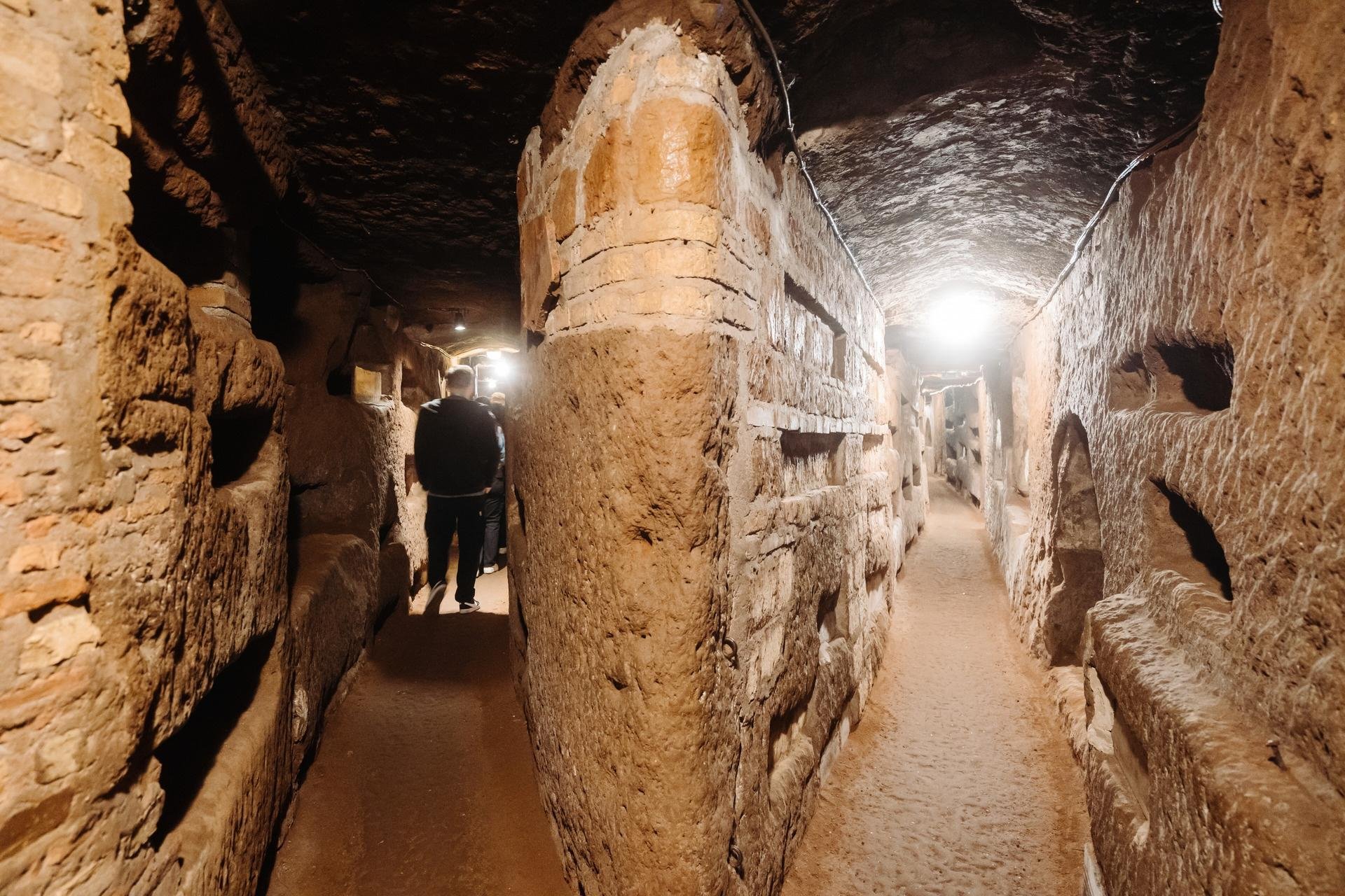 Appian Way catacombs tour Rome San Sebastiano Domitilla — image 1