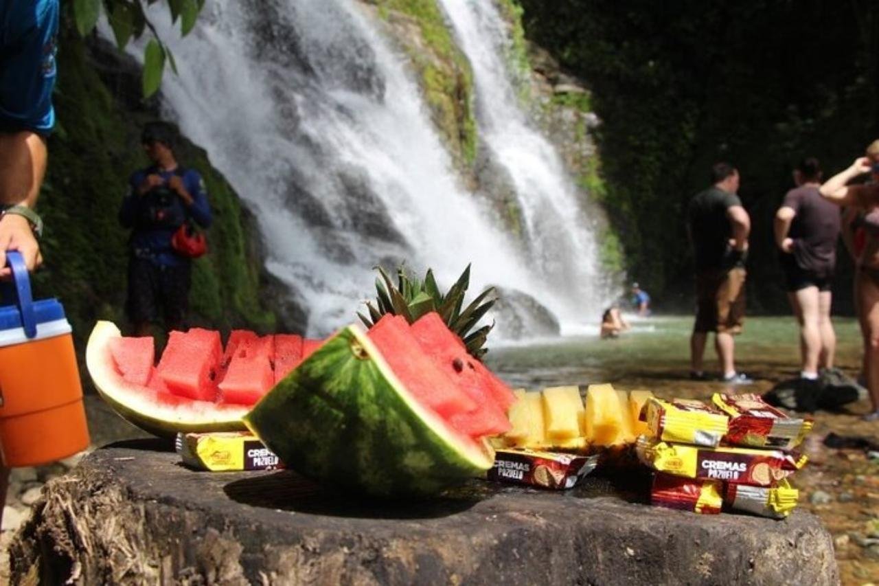 Costa Rica white water rafting on the Balsa and Pacuare rivers — rafting photo 2