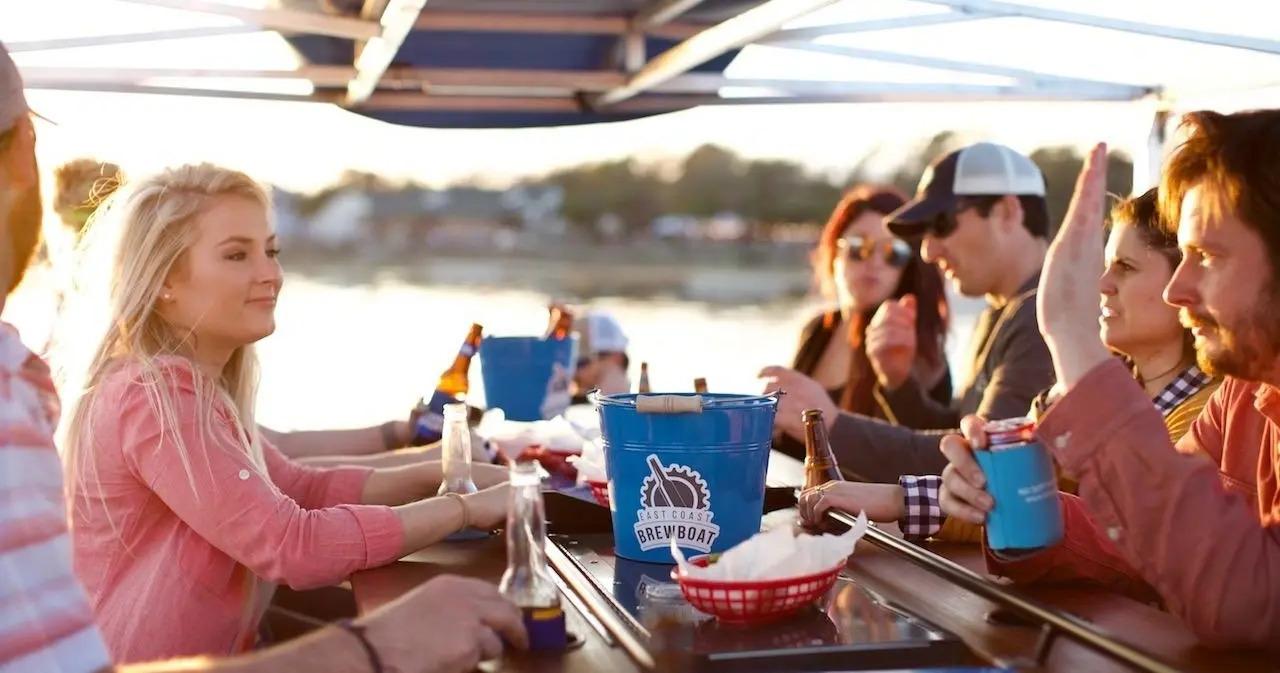 Crociera pomeridiana in Pedal Pub con bevande proprie a Murrells Inlet