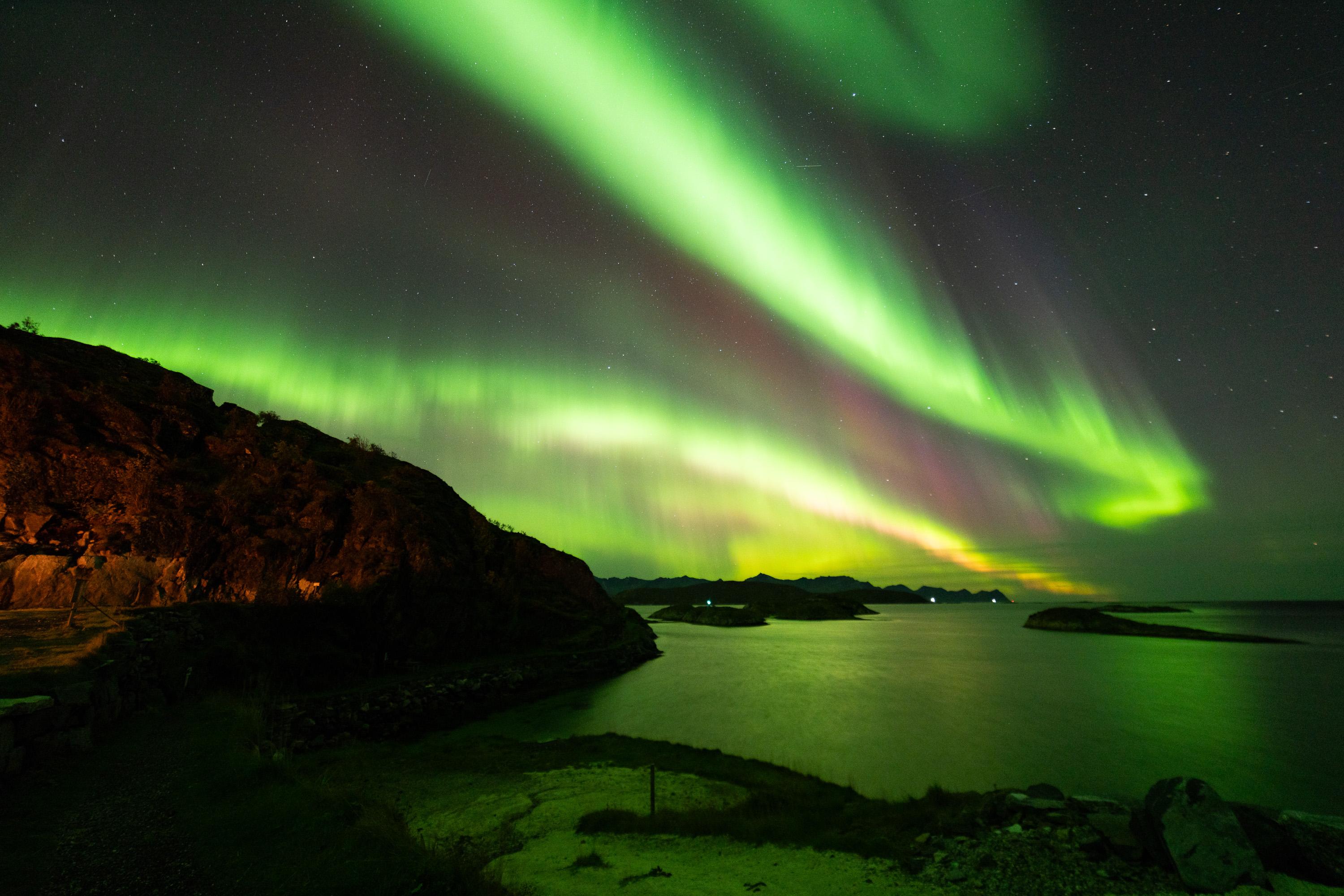 Tromsø Northern Lights Hunt by Minibus