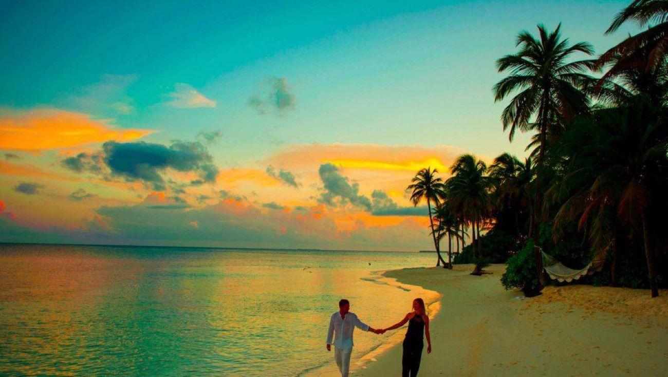 6-Day Kerala Backwaters and Houseboat Private Expedition