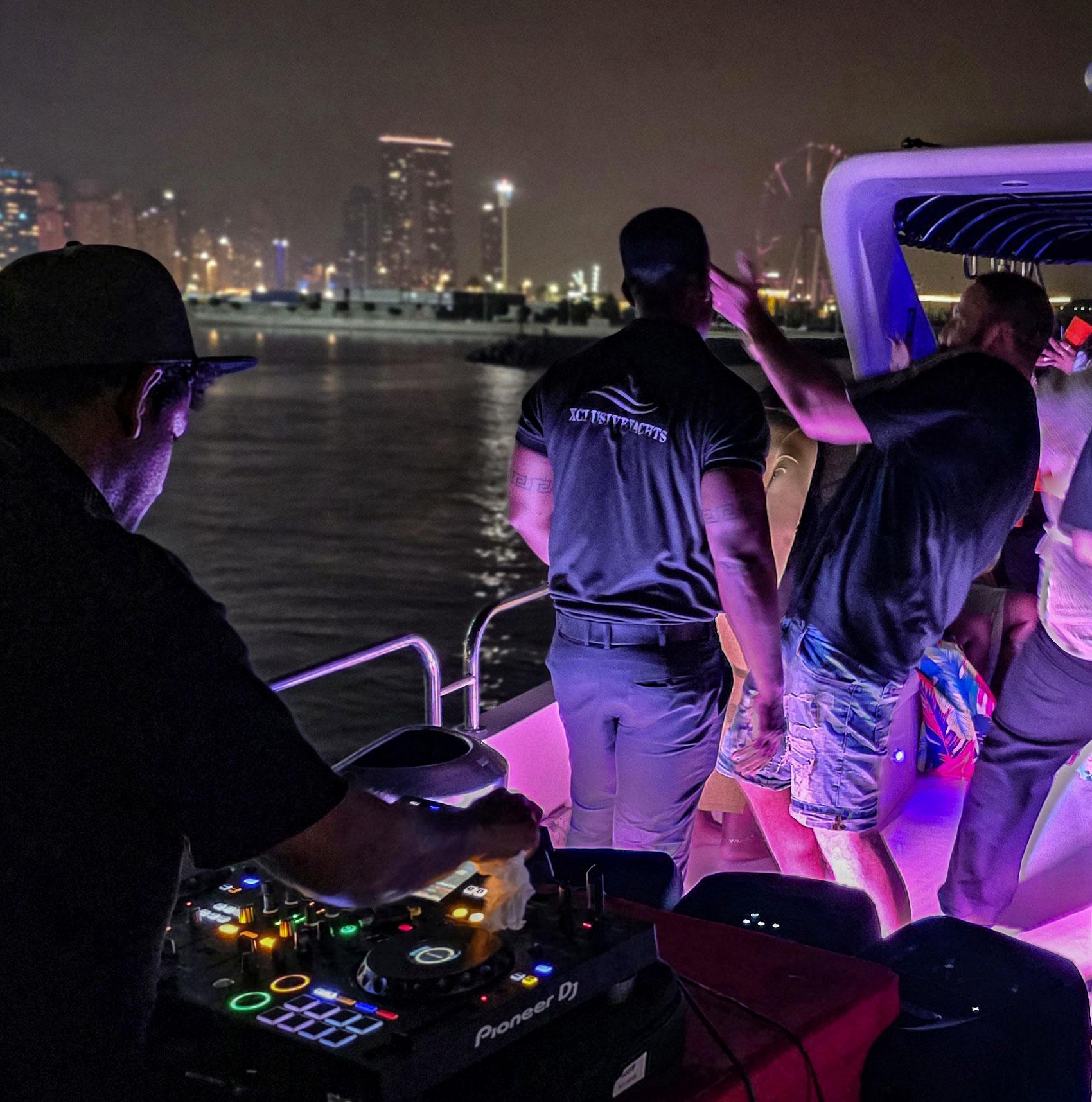 Dubai Marina Luxury Yacht Party – BBQ, Open Bar & Live DJ