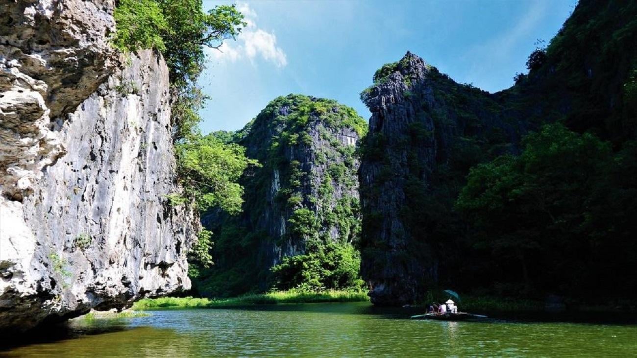 3-Day Ninh Binh, Ha Long & Lan Ha Bay 5-Star Cruise from Hanoi