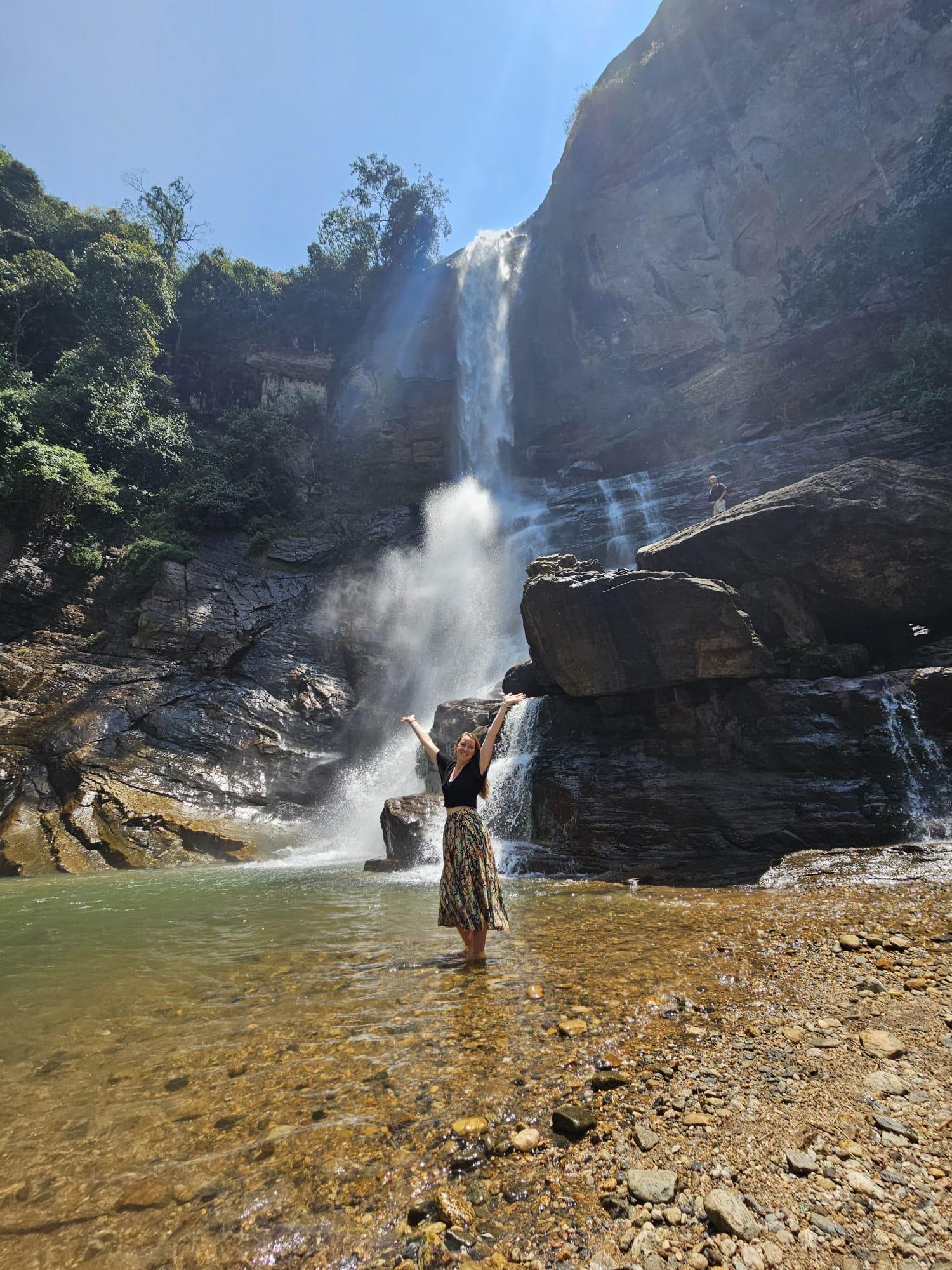 Nuwara Eliya Private Tuk-Tuk Tea & Waterfall Tour