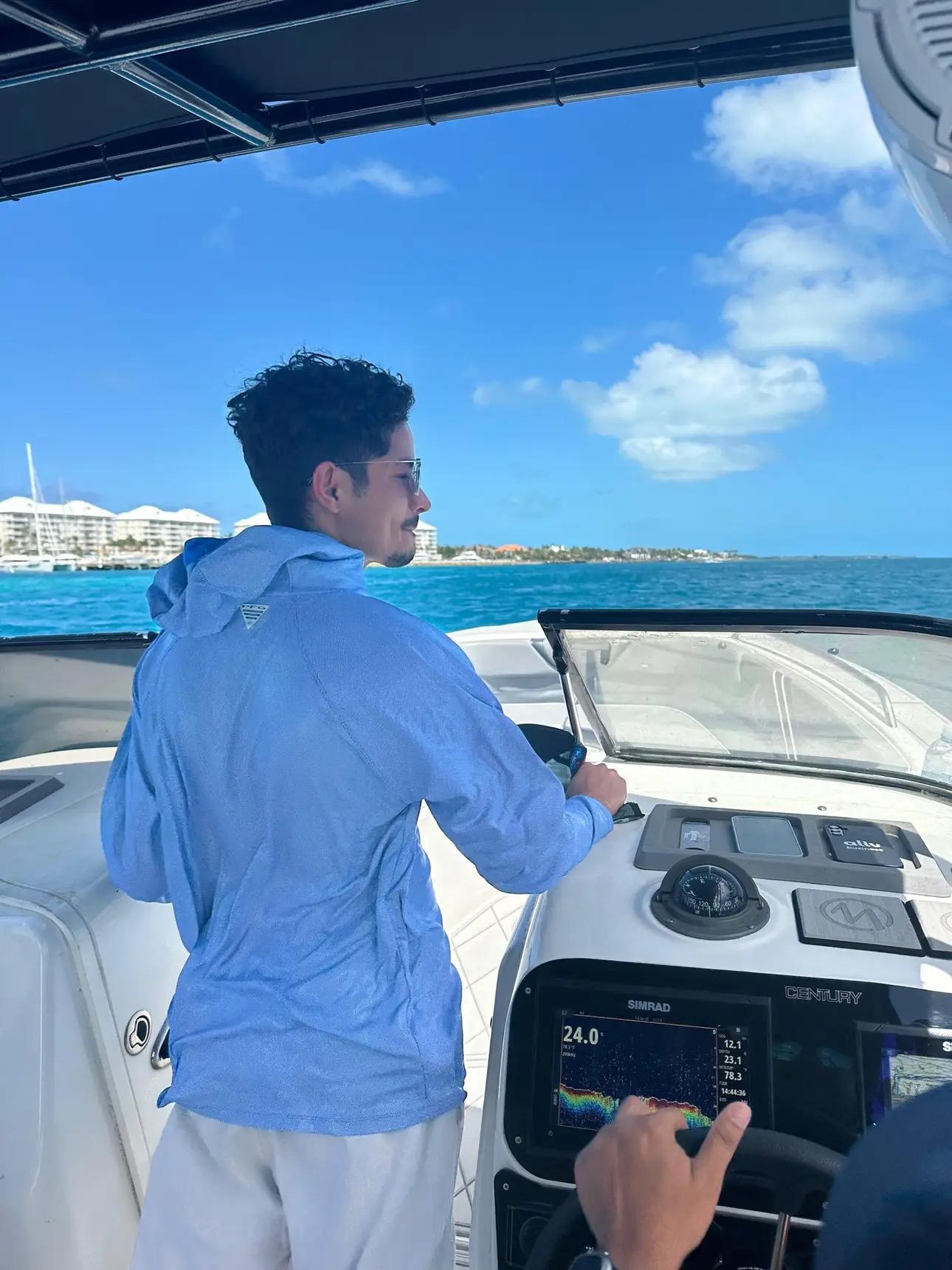 Nassau Private Boat & Snorkel Adventure