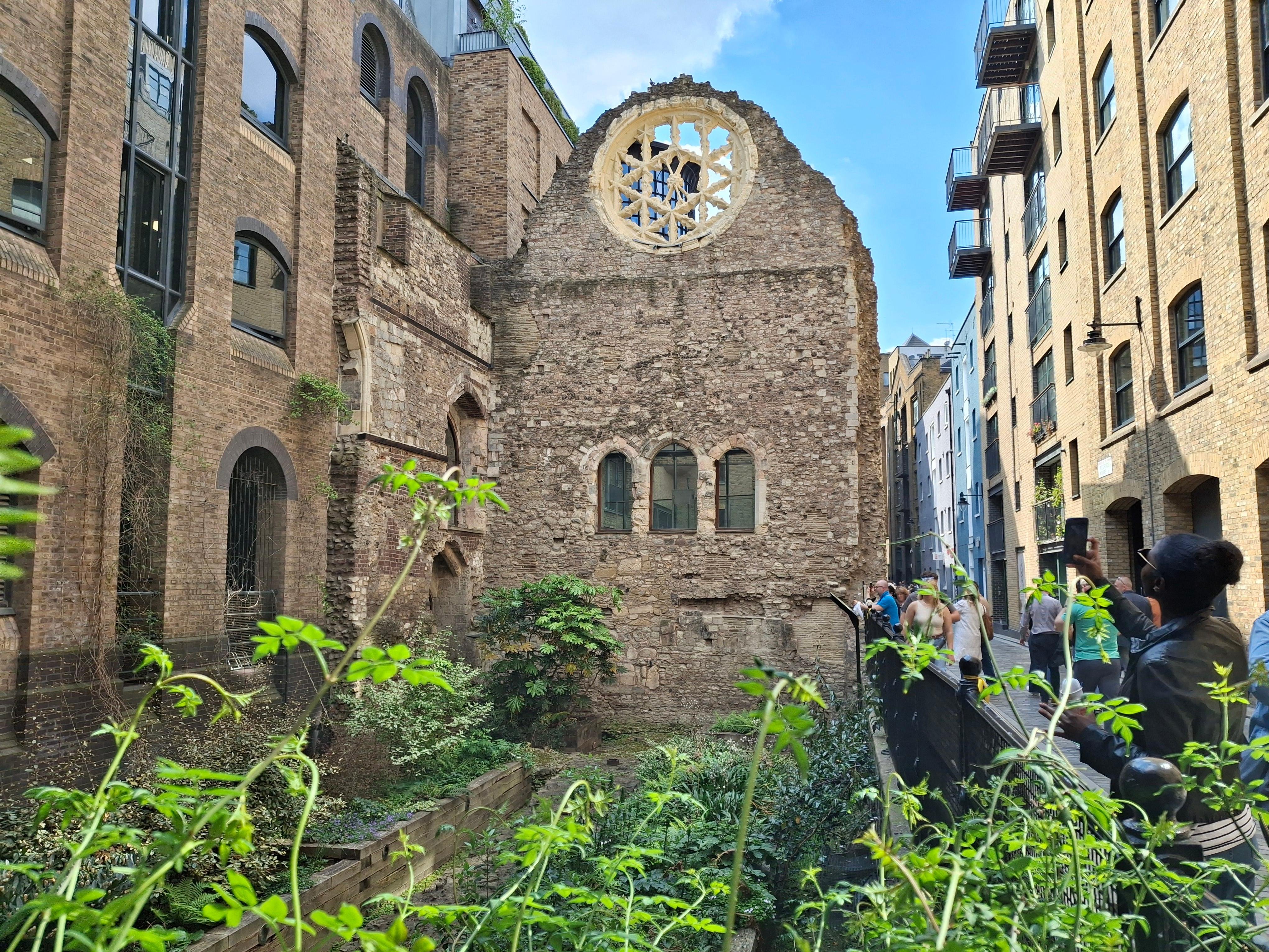 London: Medieval History Walking Tour from The Tower