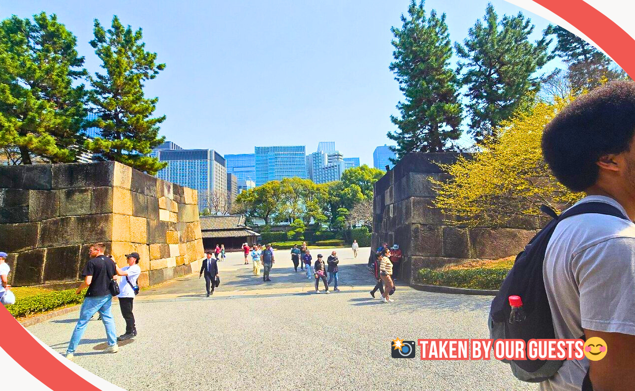 Tokyo Imperial Palace tour — Ōtemon Gate, Ninomaru Garden and castle moat — image 38