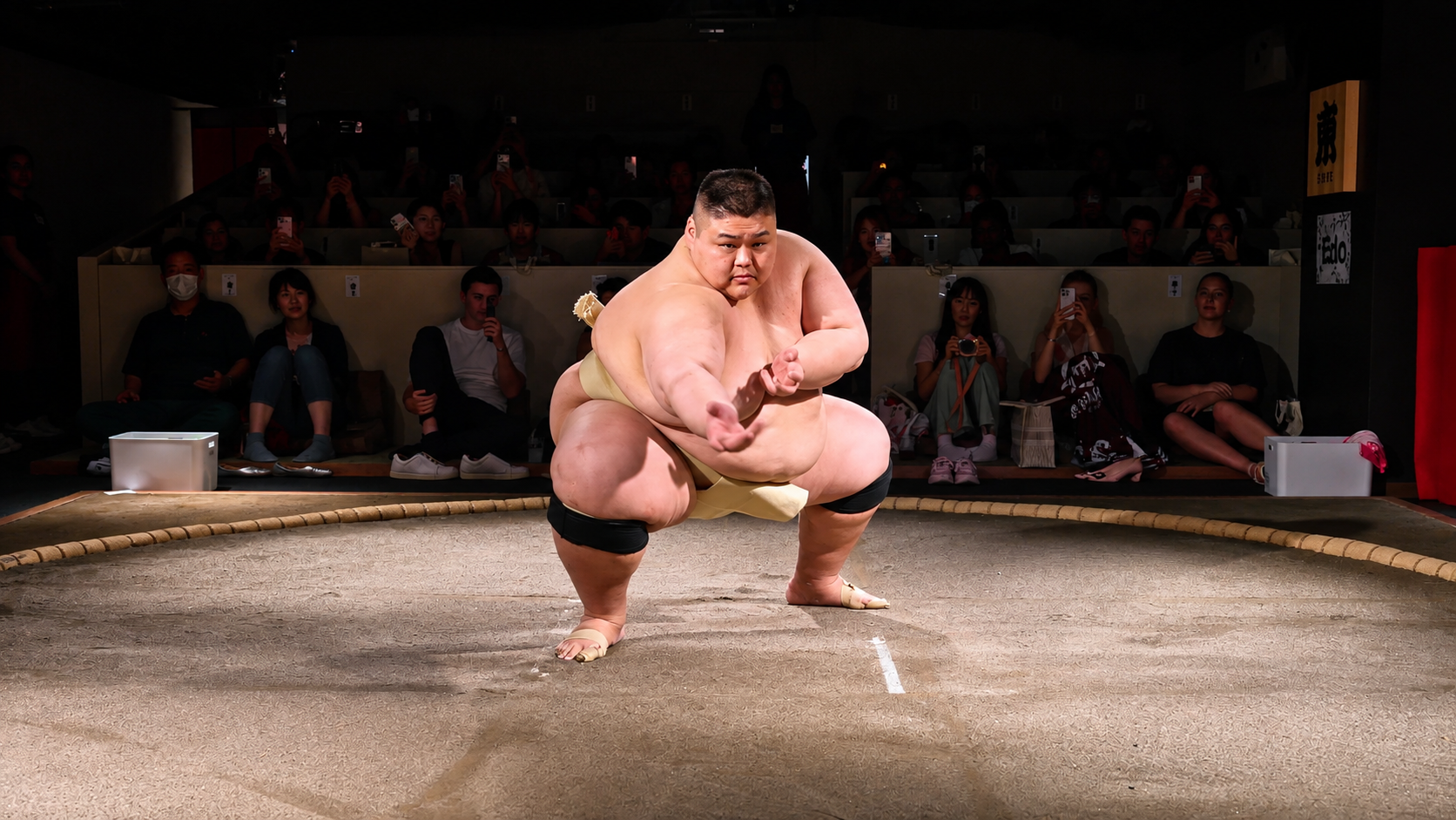 Tokyo: Shibuya Sumo Show with Experience & Photo