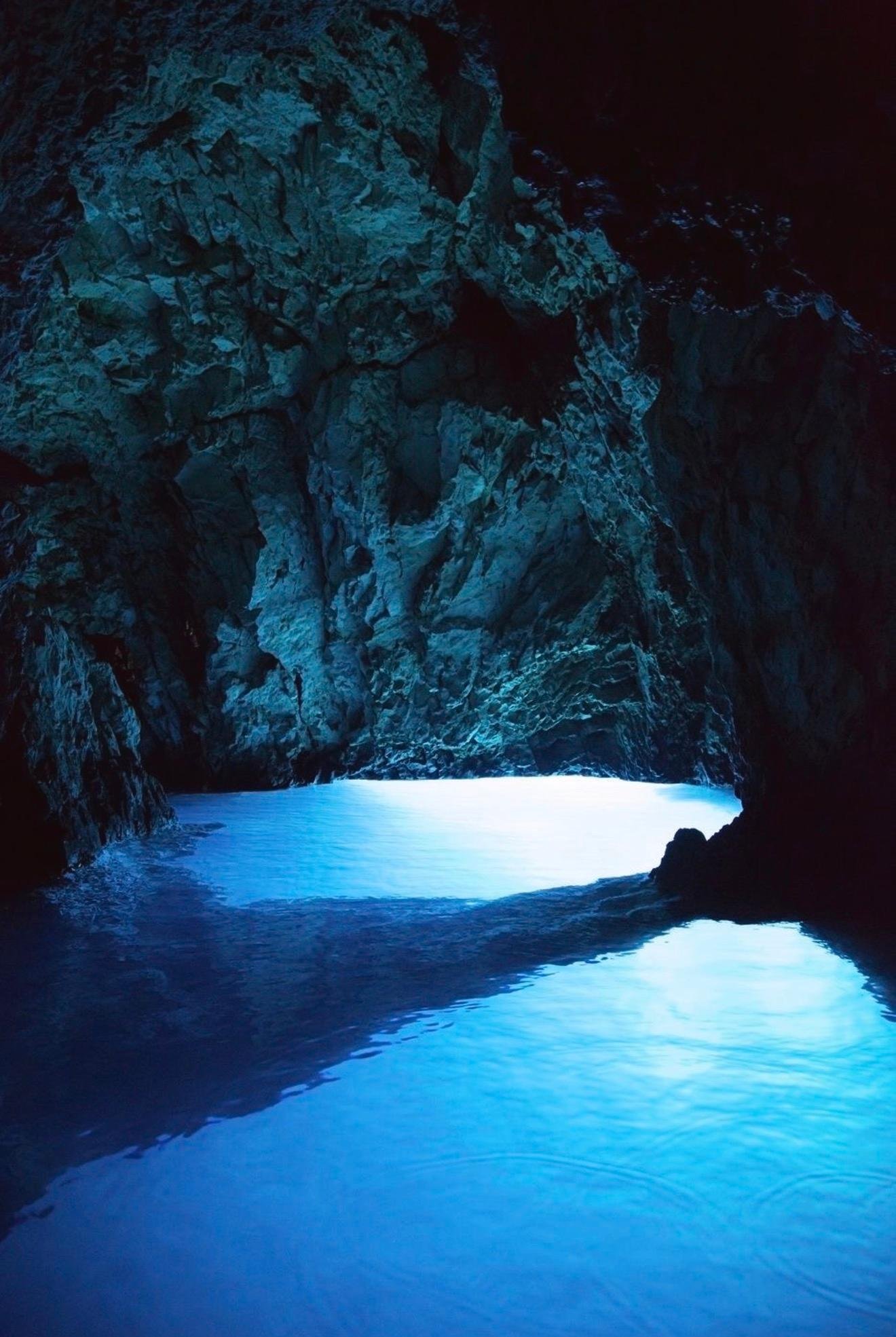 Boka Bay Speedboat Adventure: Blue Cave, Perast & Submarine Tunnel