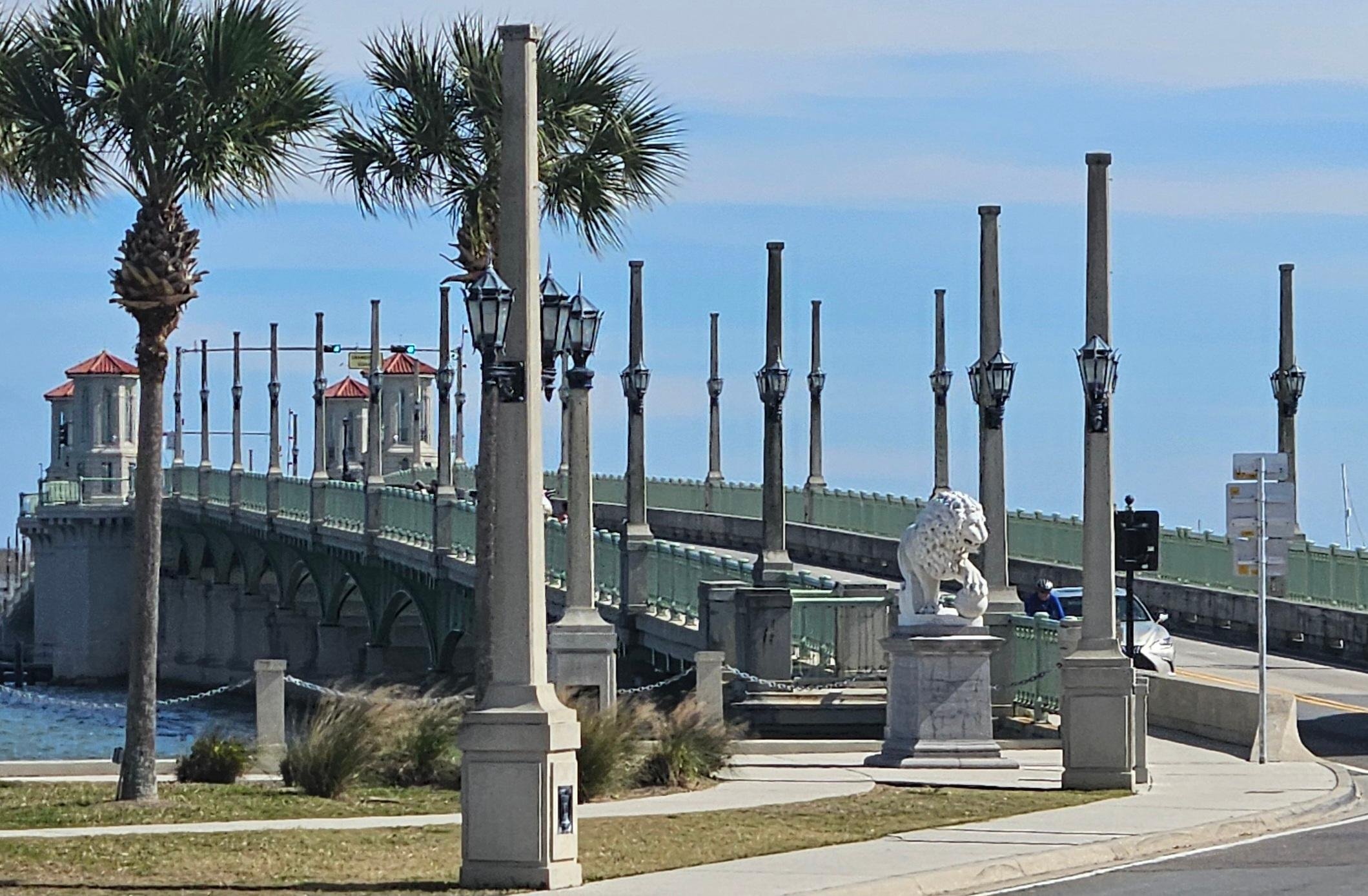 St Augustine hop-on hop-off trolley tour — historic district sightseeing, photo 18