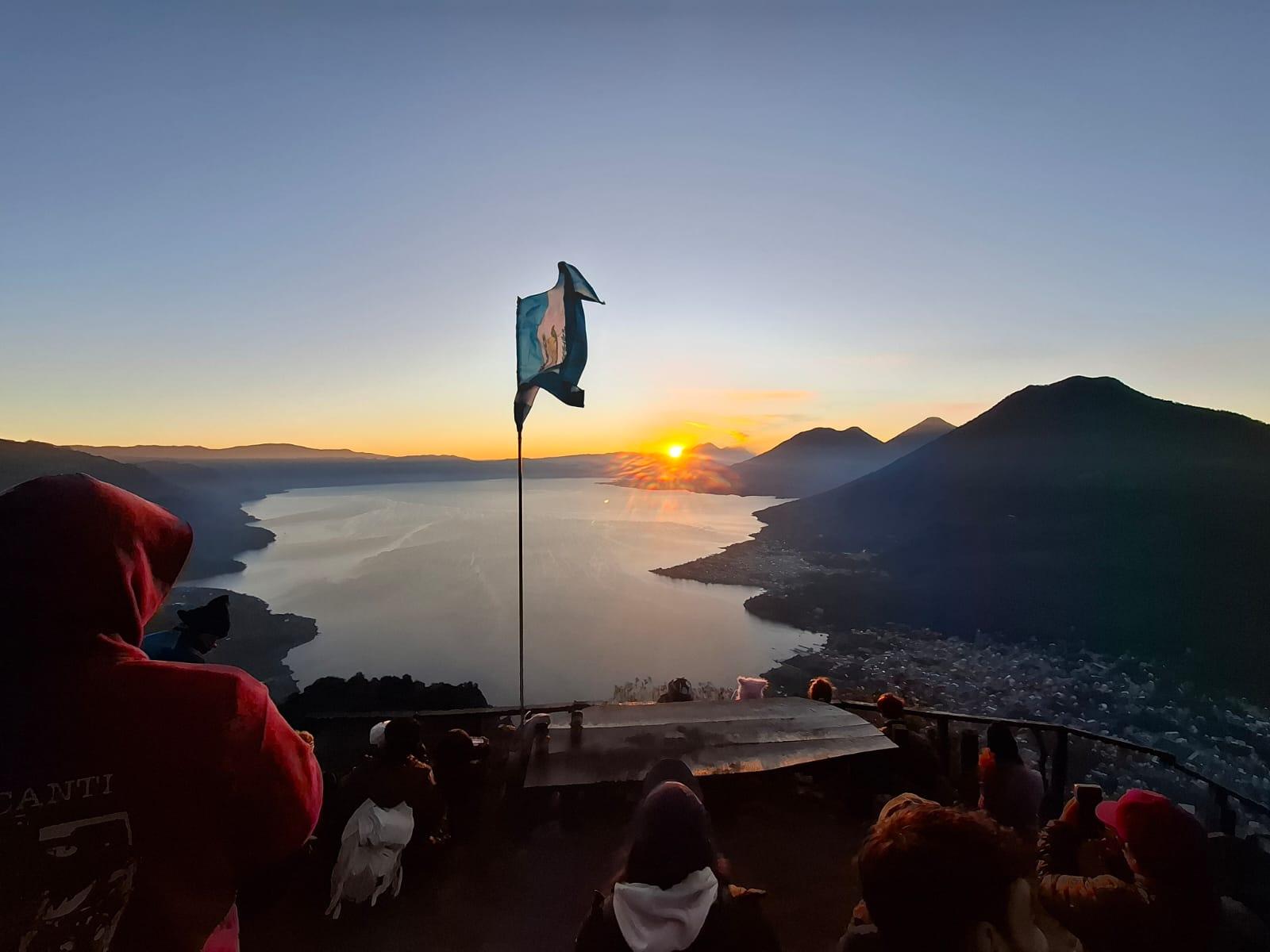 Indian Nose Sunrise Hike Above Lake Atitlán