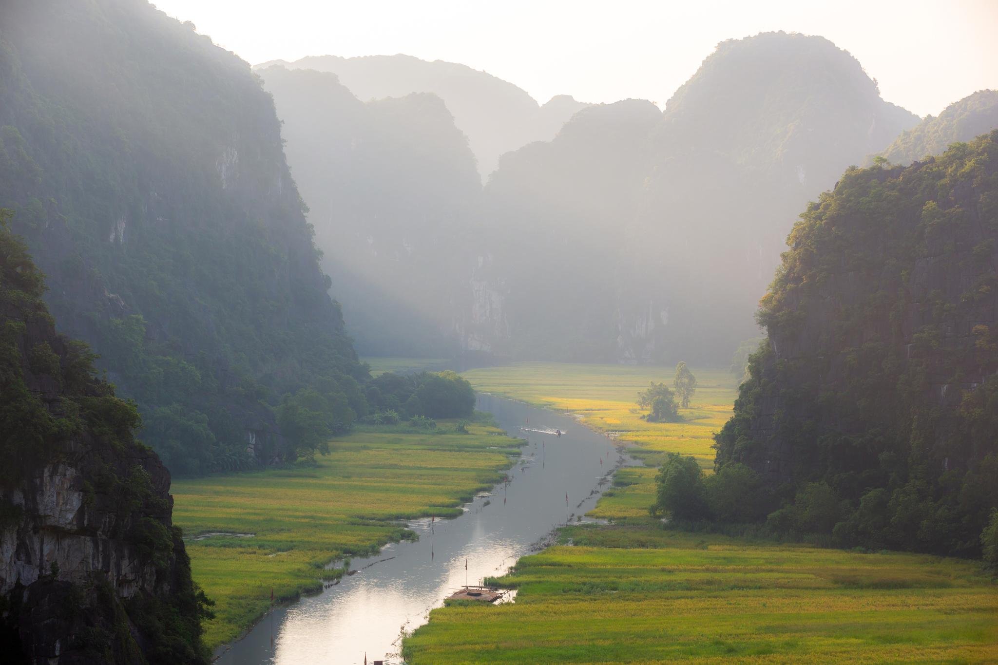 Ninh Binh Full-Day Tour: Hoa Lu, Tam Coc & Mua Cave from Hanoi
