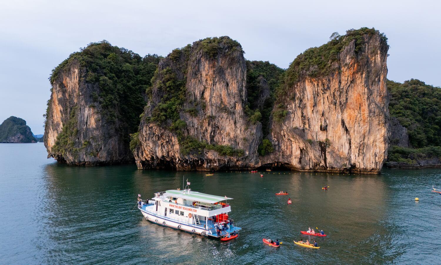 Khao Lak: Twilight Sea Canoe & Bioluminescent Plankton Night Tour