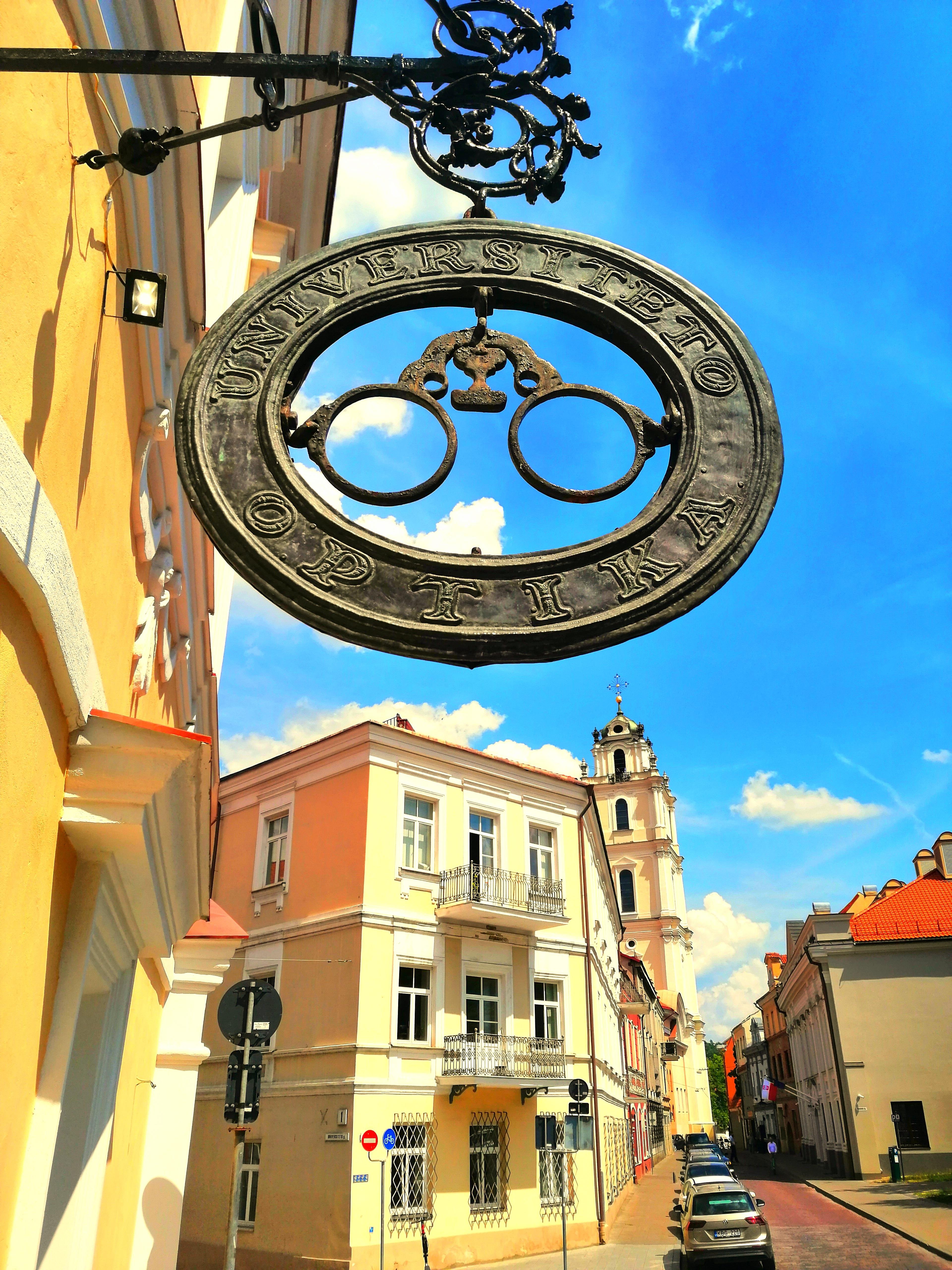 Vilnius Old Town Walking Tour with Local Stories