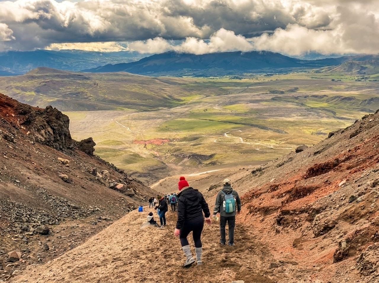 Cotopaxi Volcano Full-Day Adventure with Limpiopungo Lagoon