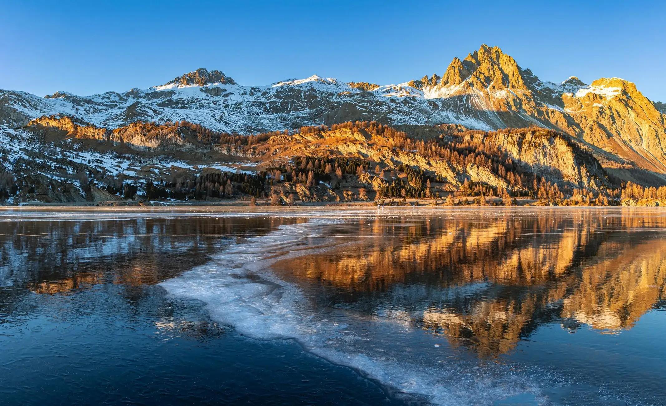 Milan to Swiss Alps: Bernina Red Train & St. Moritz Day Trip