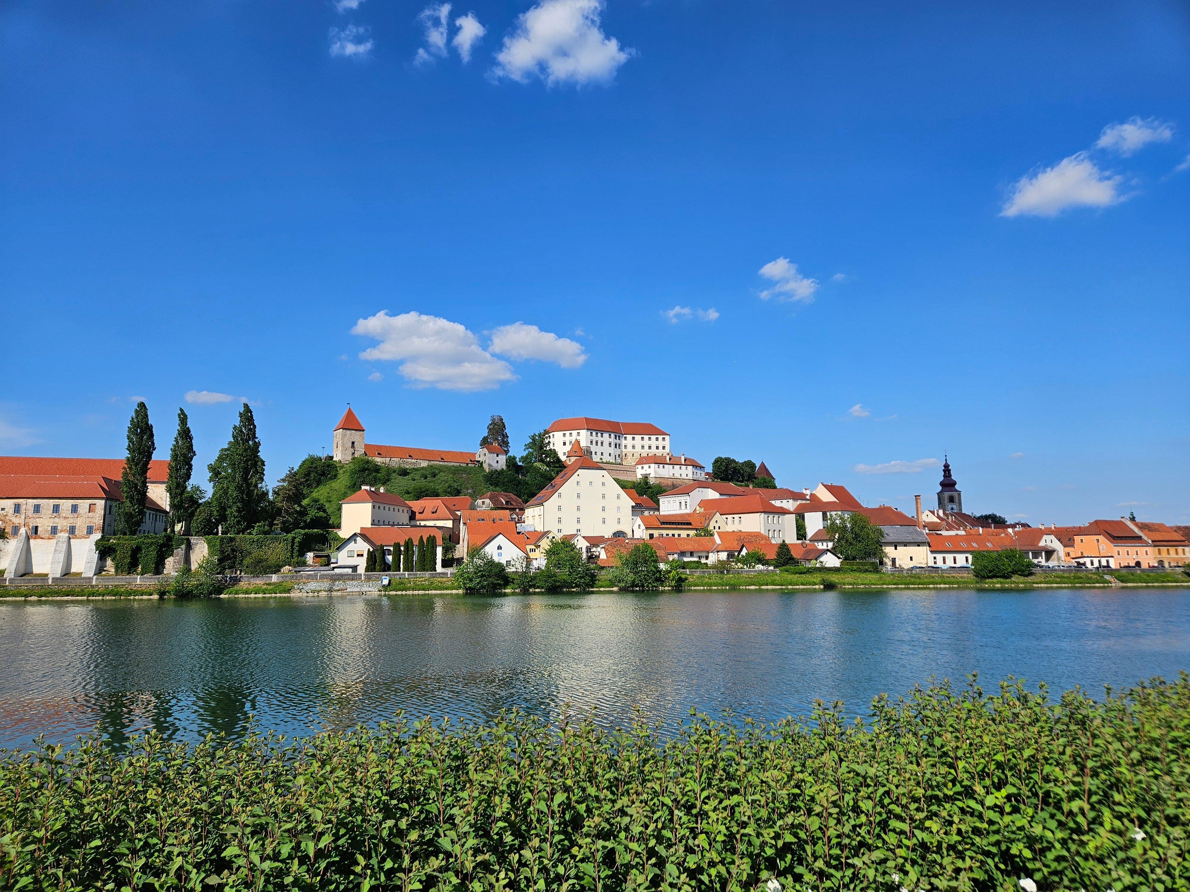 Private Castle Tour & Wine Tasting in Eastern Slovenia