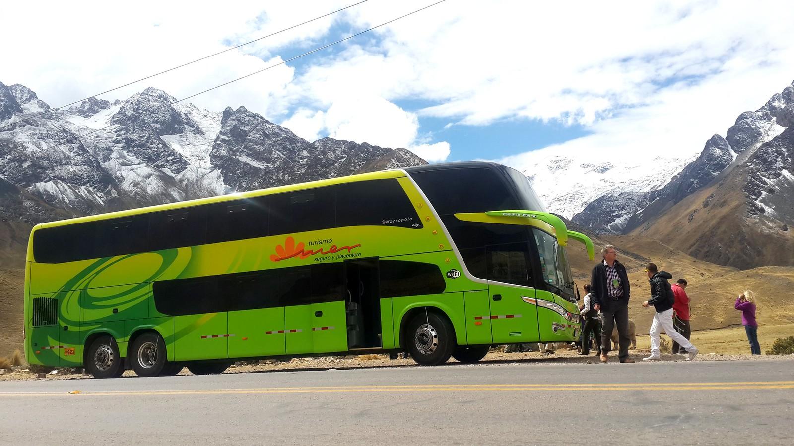 Cusco: Sleeper coach to Puno + Speedboat excursion to Uros and Taquile