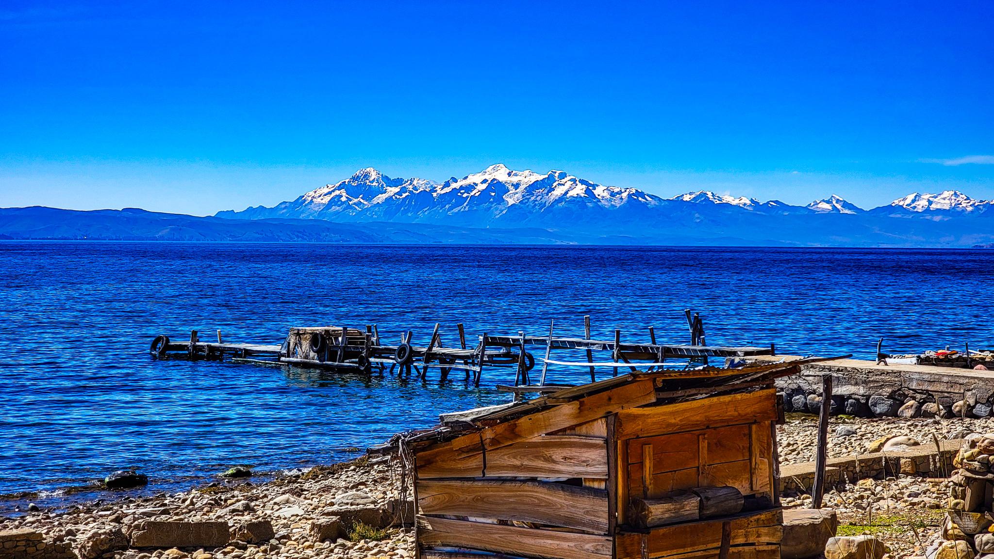 Lake Titicaca: Sun & Moon Islands with Floating Restaurant Lunch