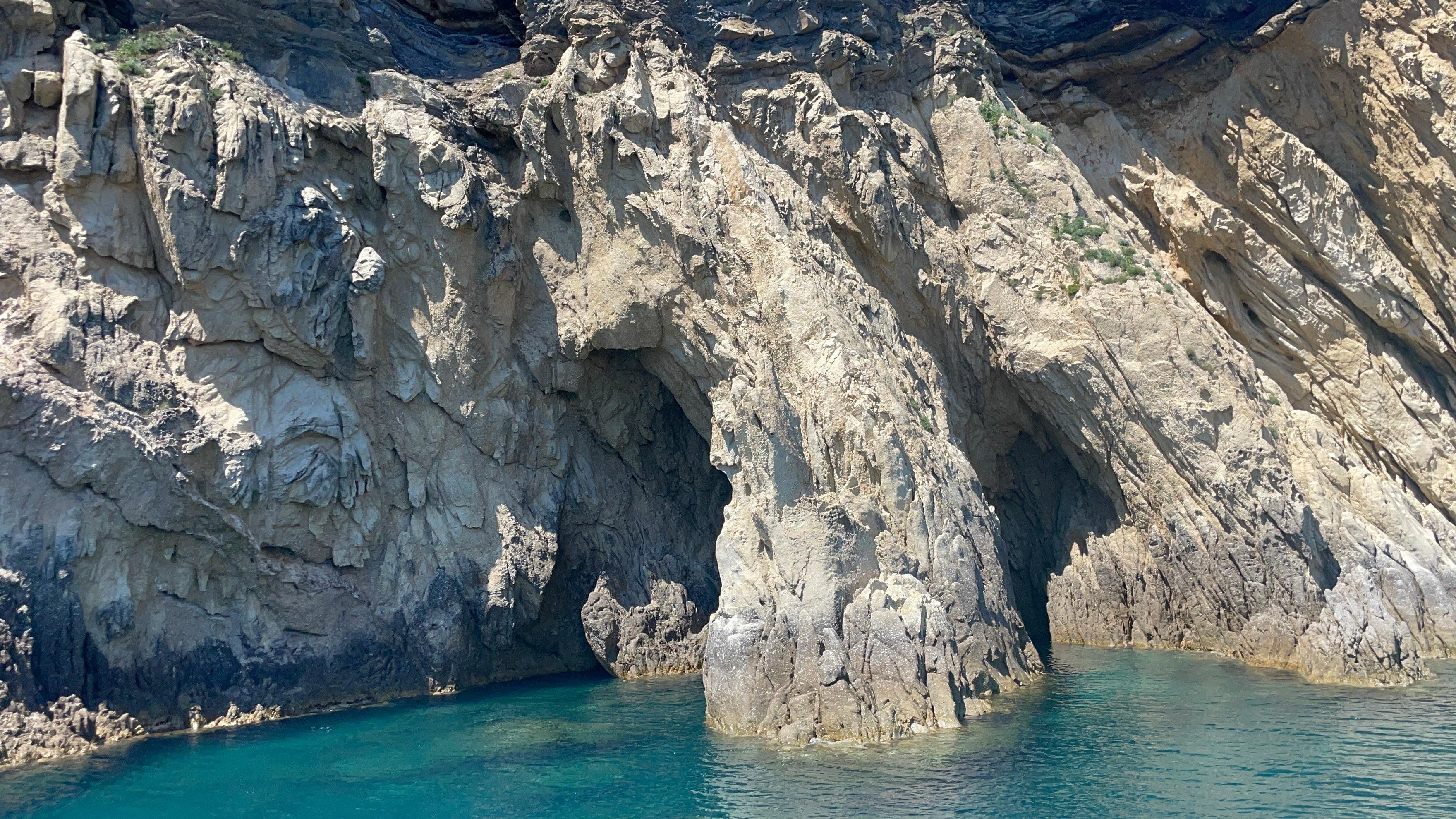 South Elba Coast Boat Tour with Blue Grotto & Swimming Stops