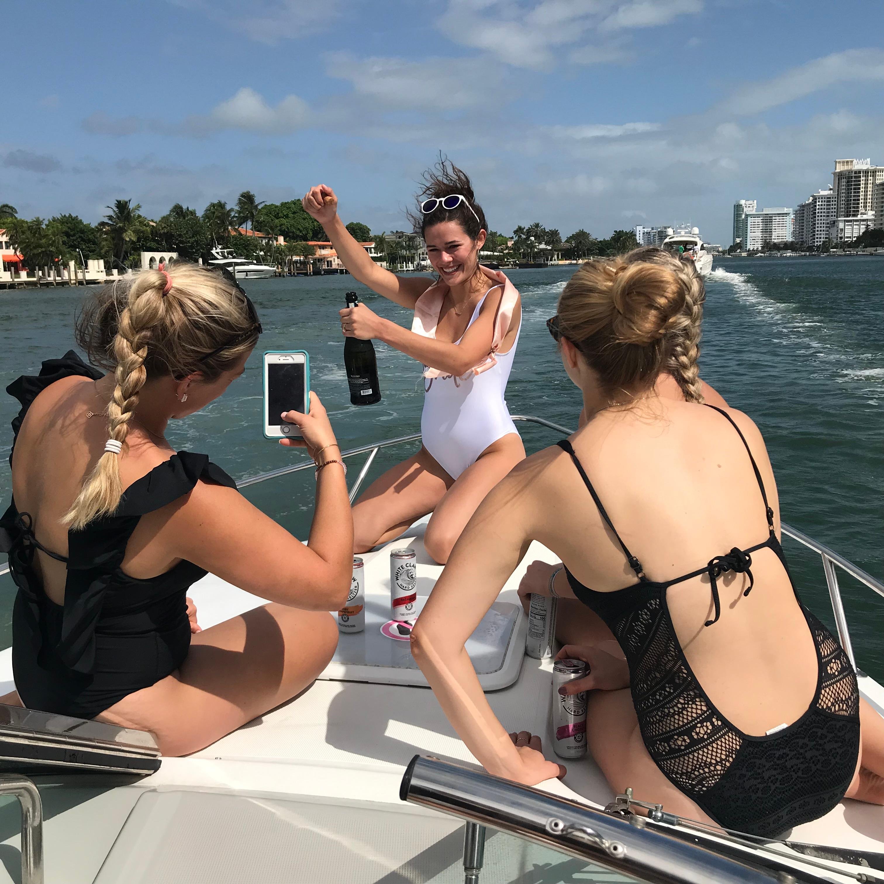 Private Miami Boat Tour: Sandbars & Celebrity Mansions