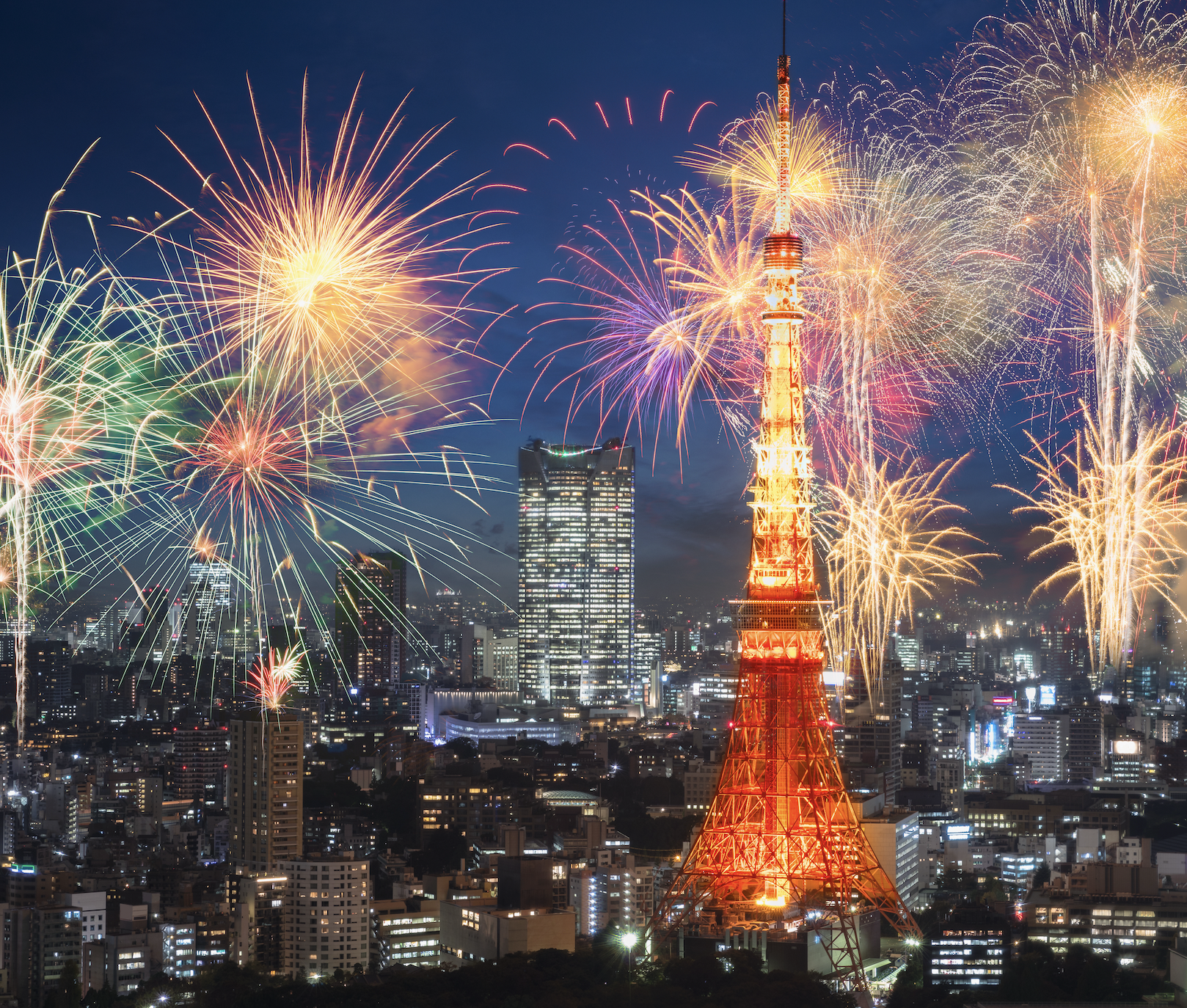 Tokyo Shinjuku After-Dark Private Tour: Golden Gai, Karaoke & Neon Streets