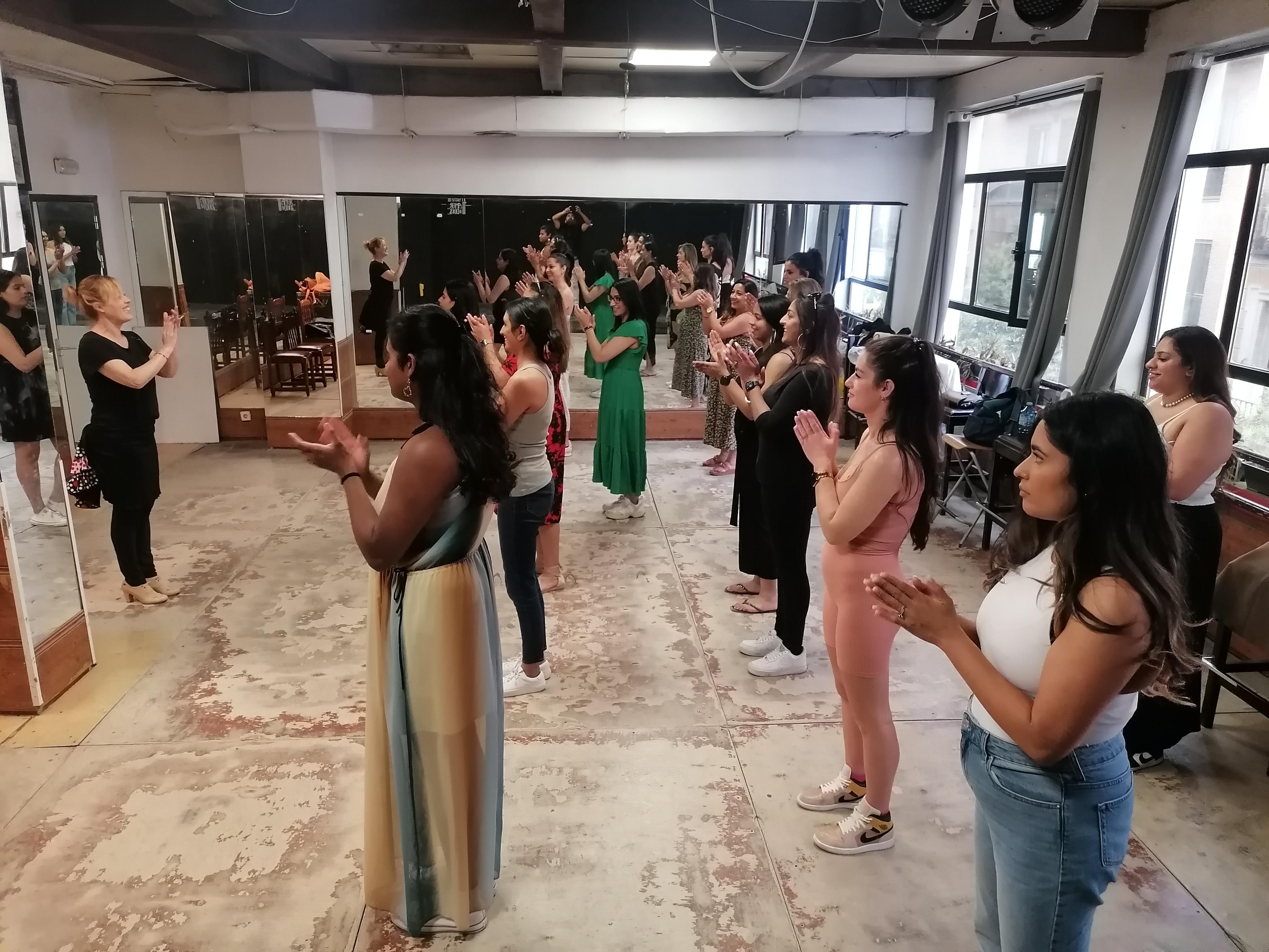 Barcelona: Latin Dance & Salsa Class Experience