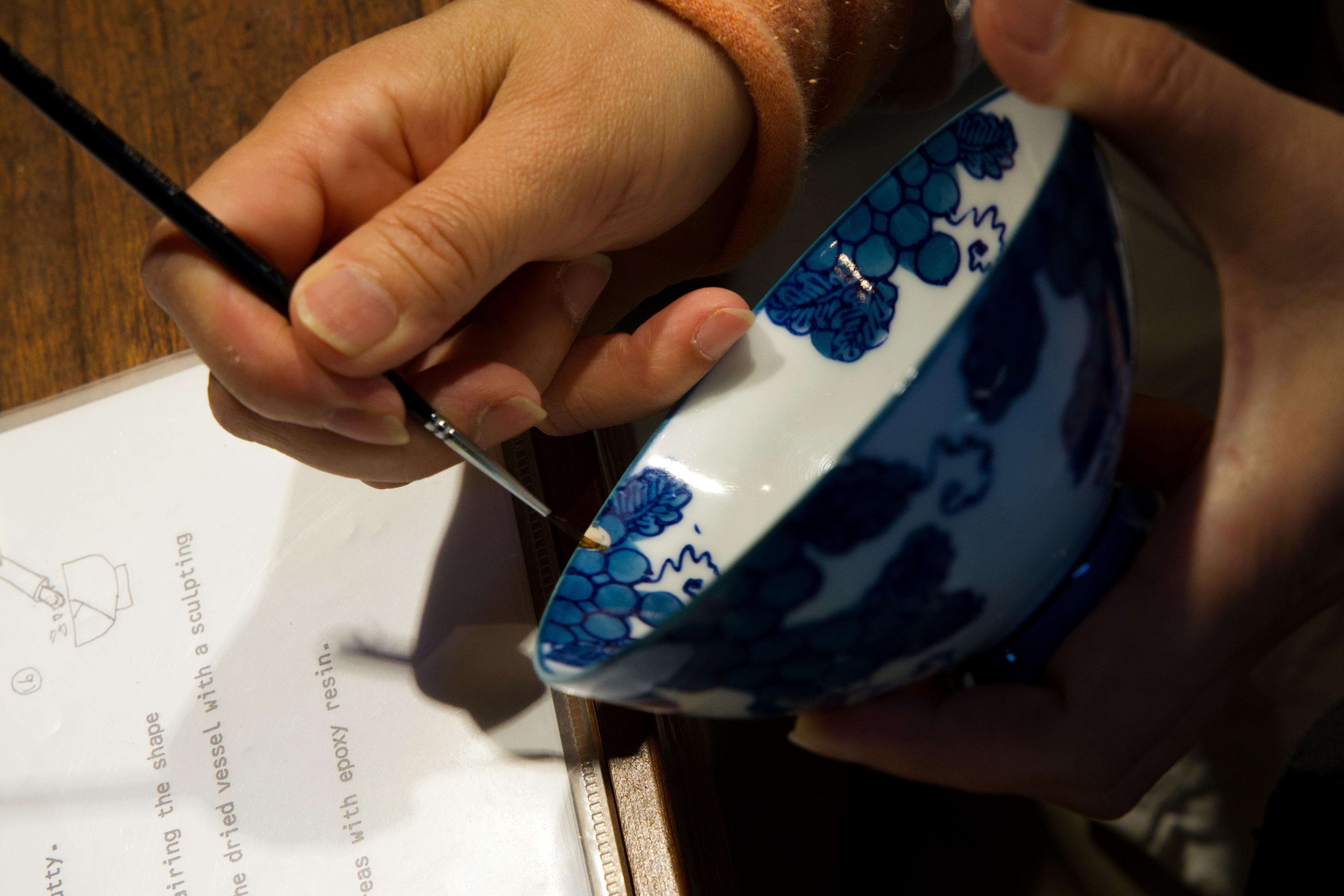 Osaka Traditional Kintsugi Class: The Art of Golden Repair