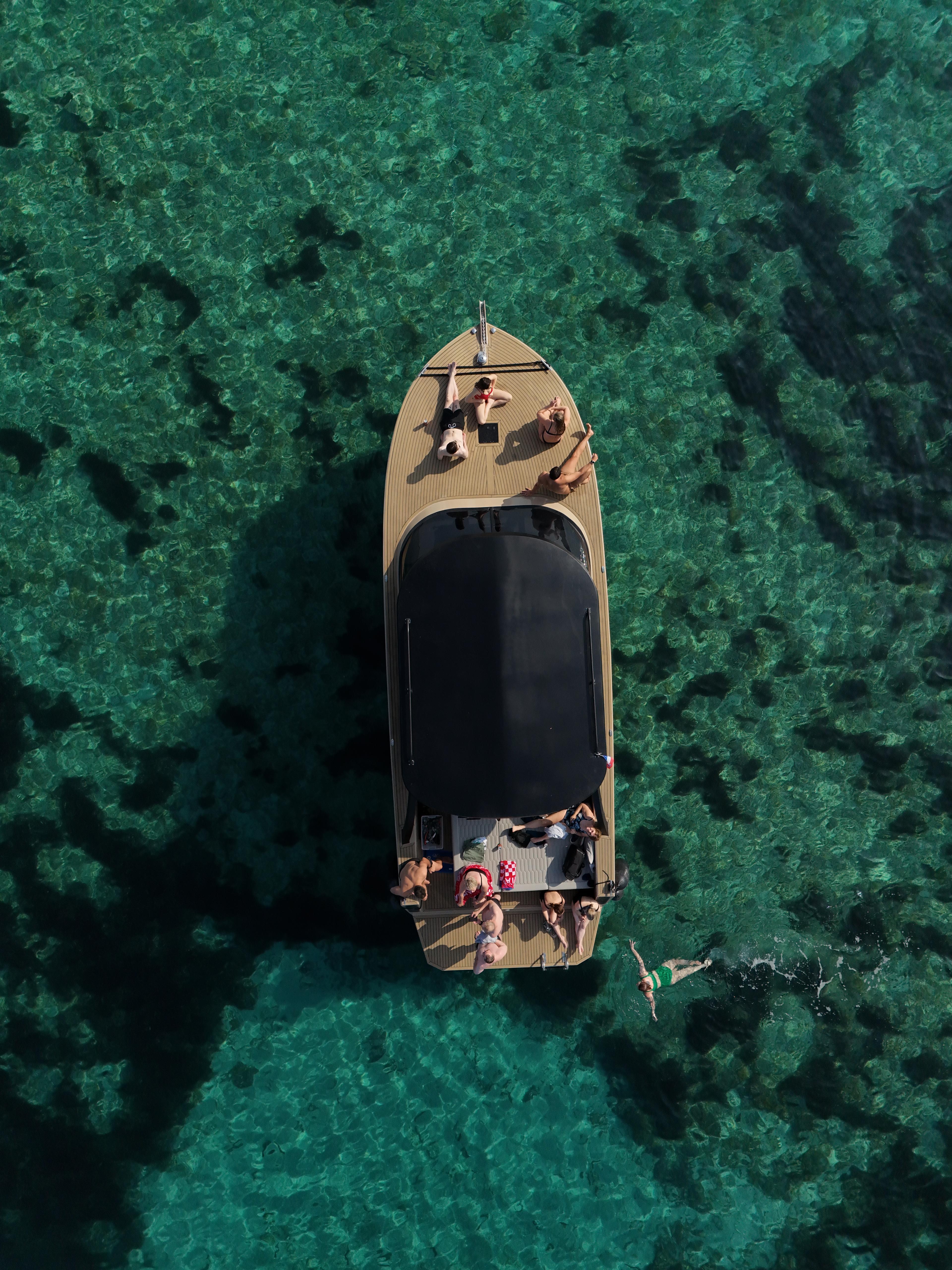 Split: Full-Day 4 Islands Luxury Boat Tour