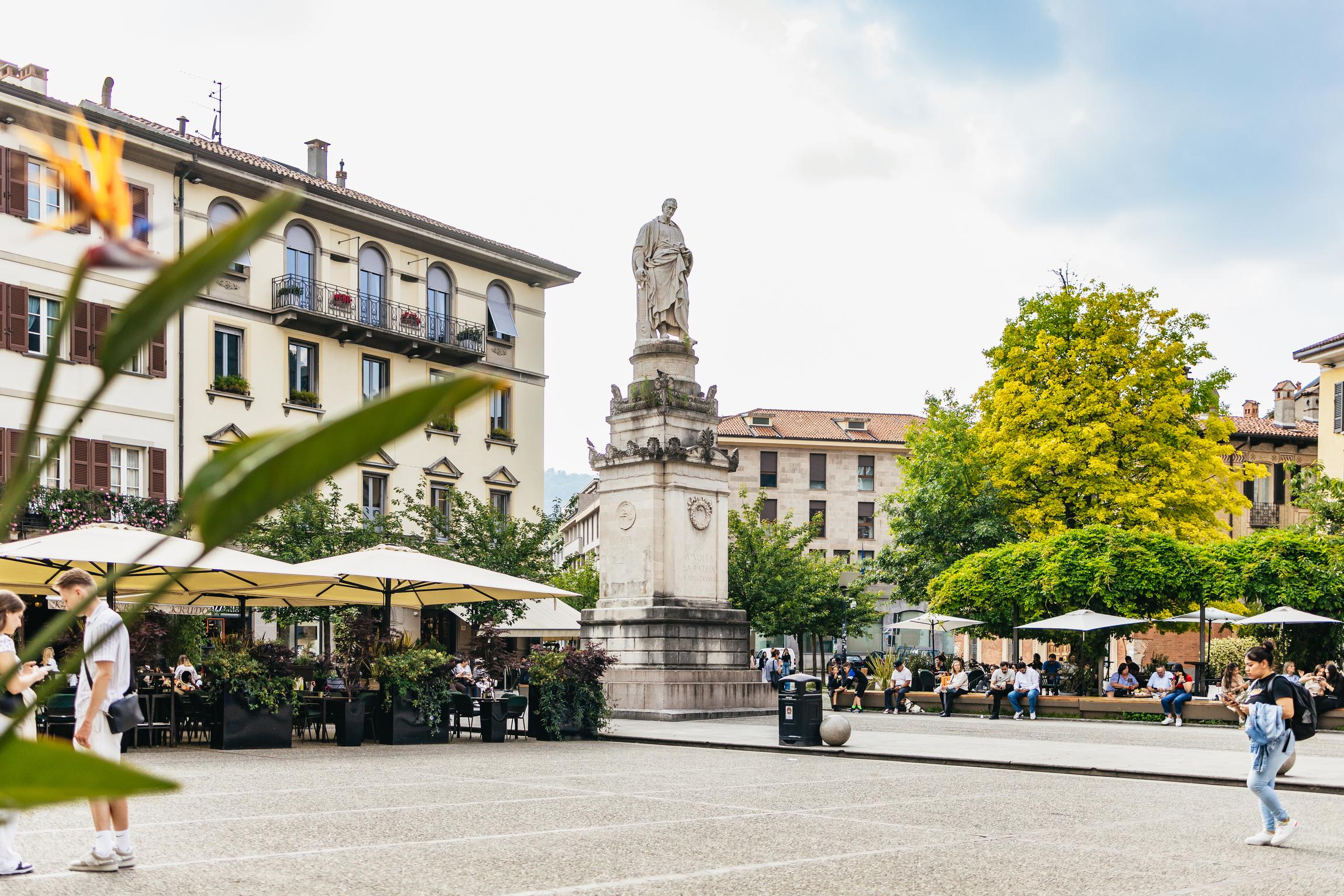 Milan to Lake Como: Bellagio & Como Cruise Day Trip