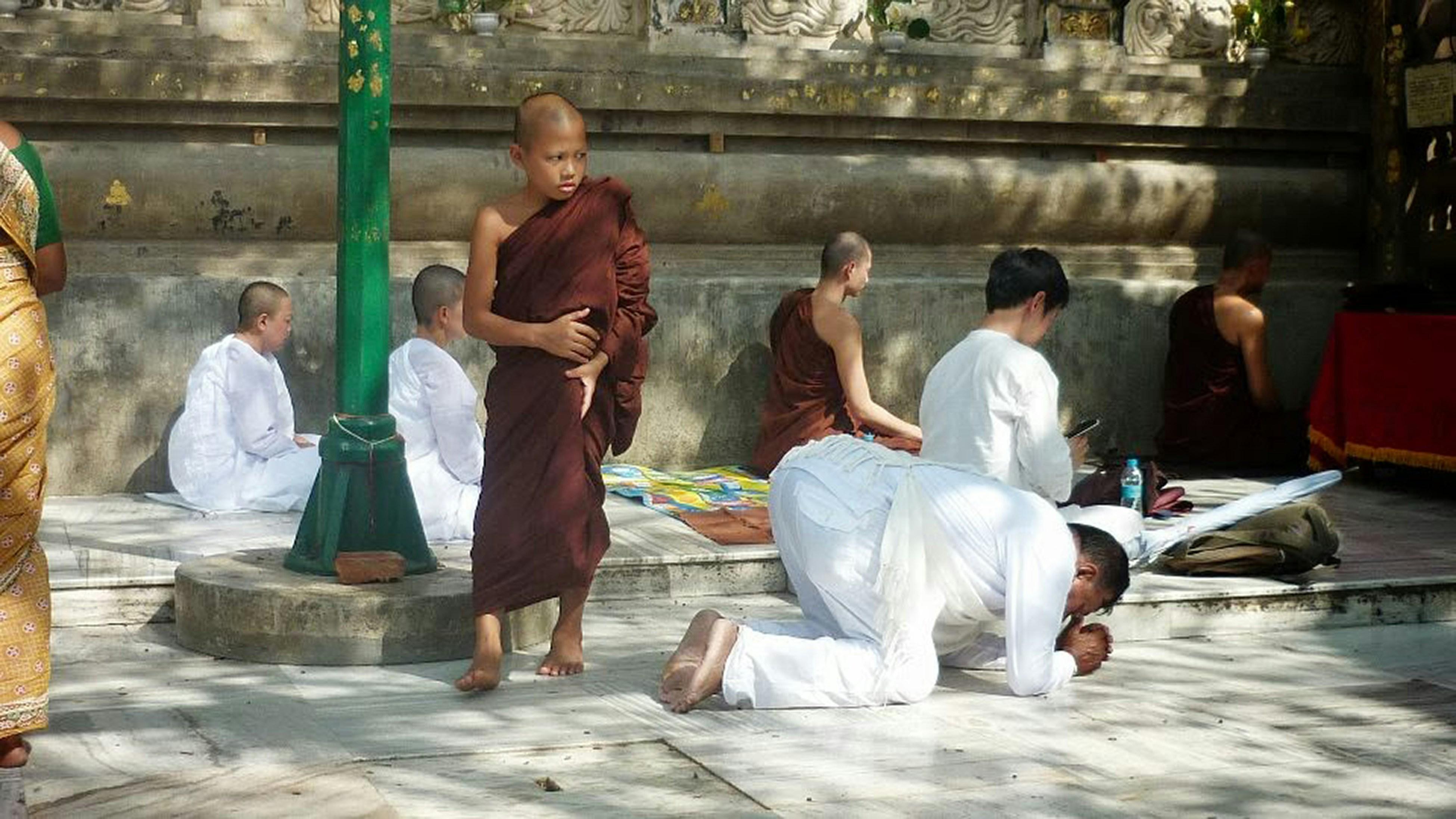 Full-Day Bodhgaya Spiritual Journey from Varanasi