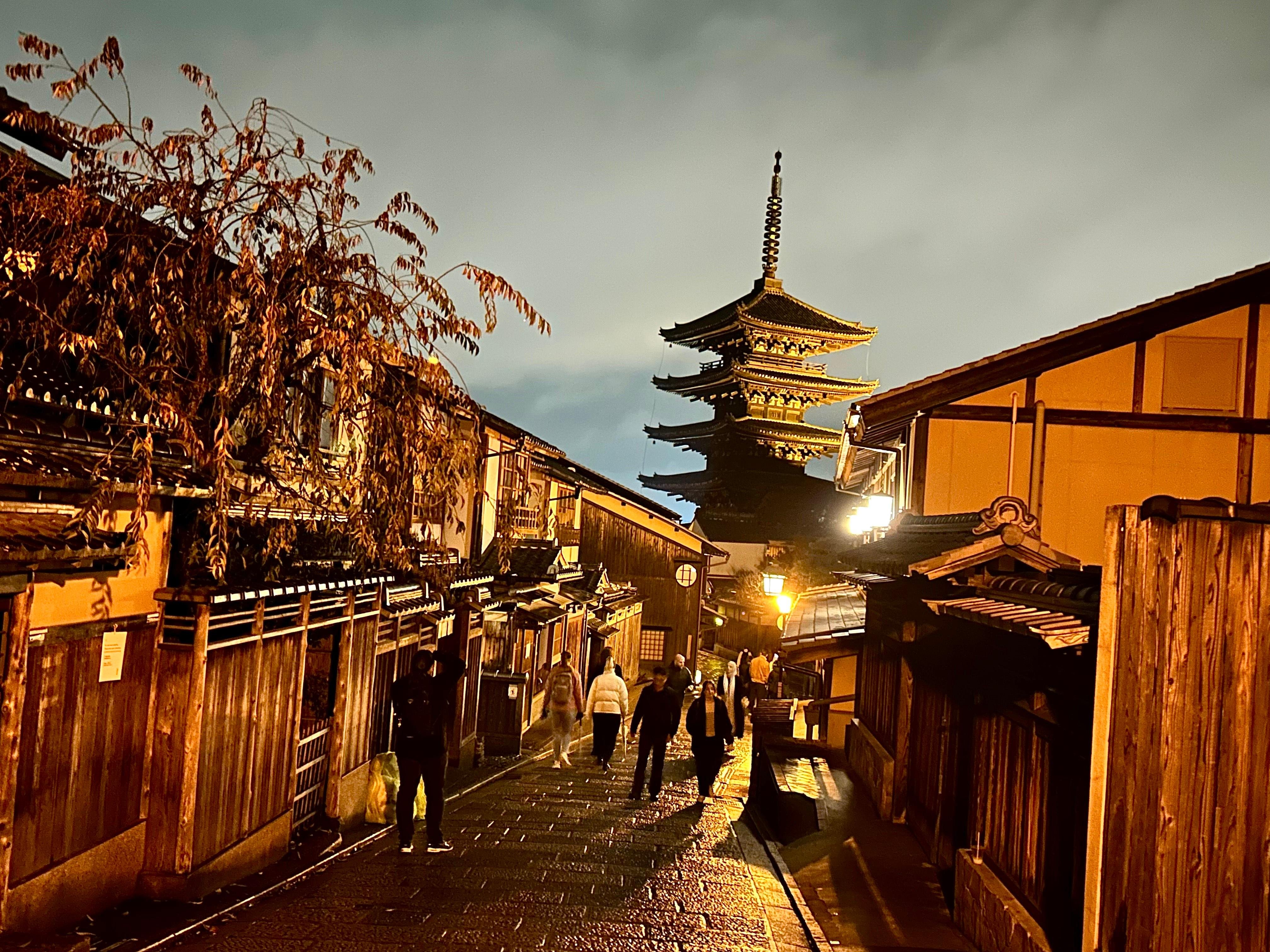Kyoto Gion & Pontocho Cultural Walking Tour