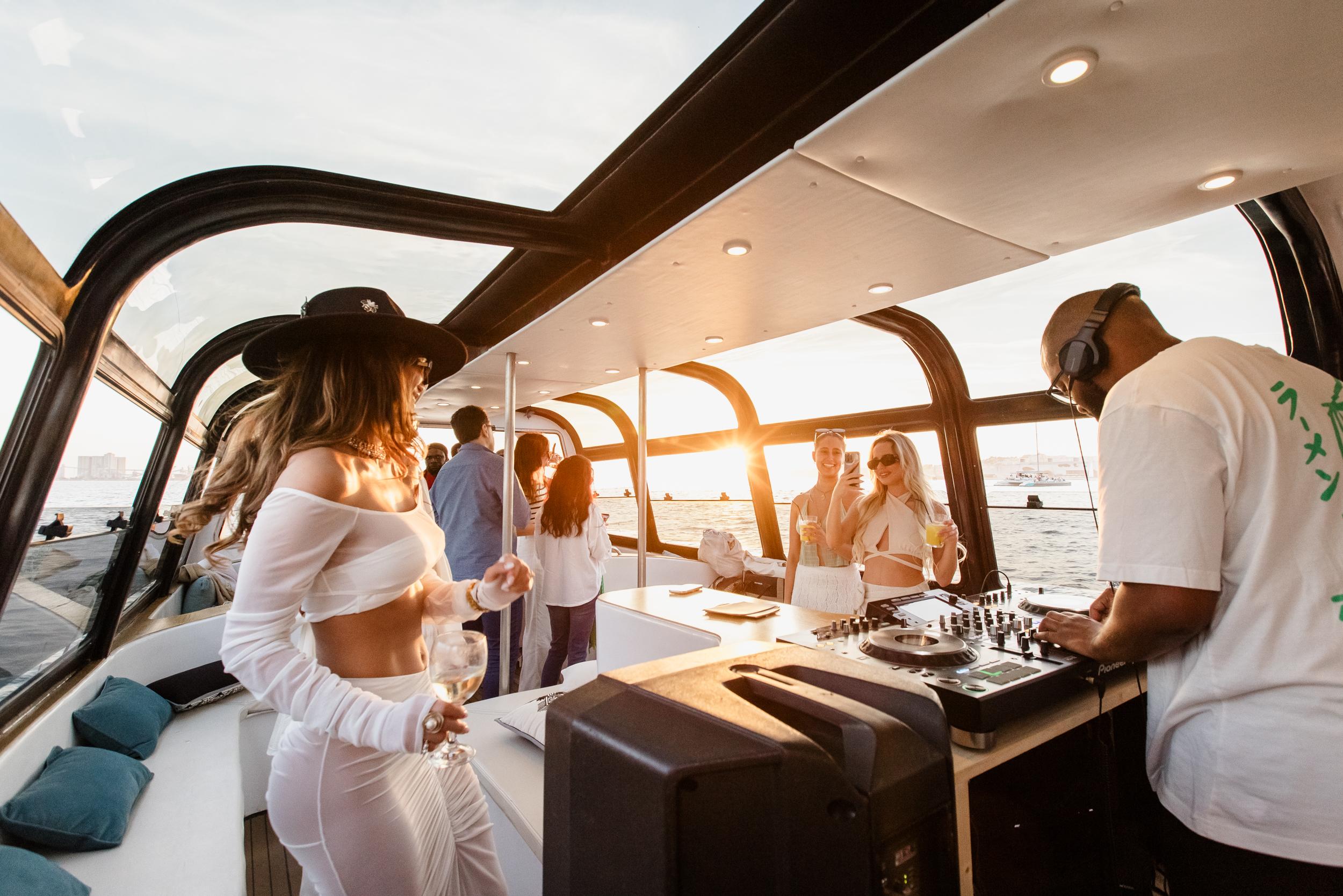 Lisbon Sunset DJ Party Cruise with Pizza & Open Bar