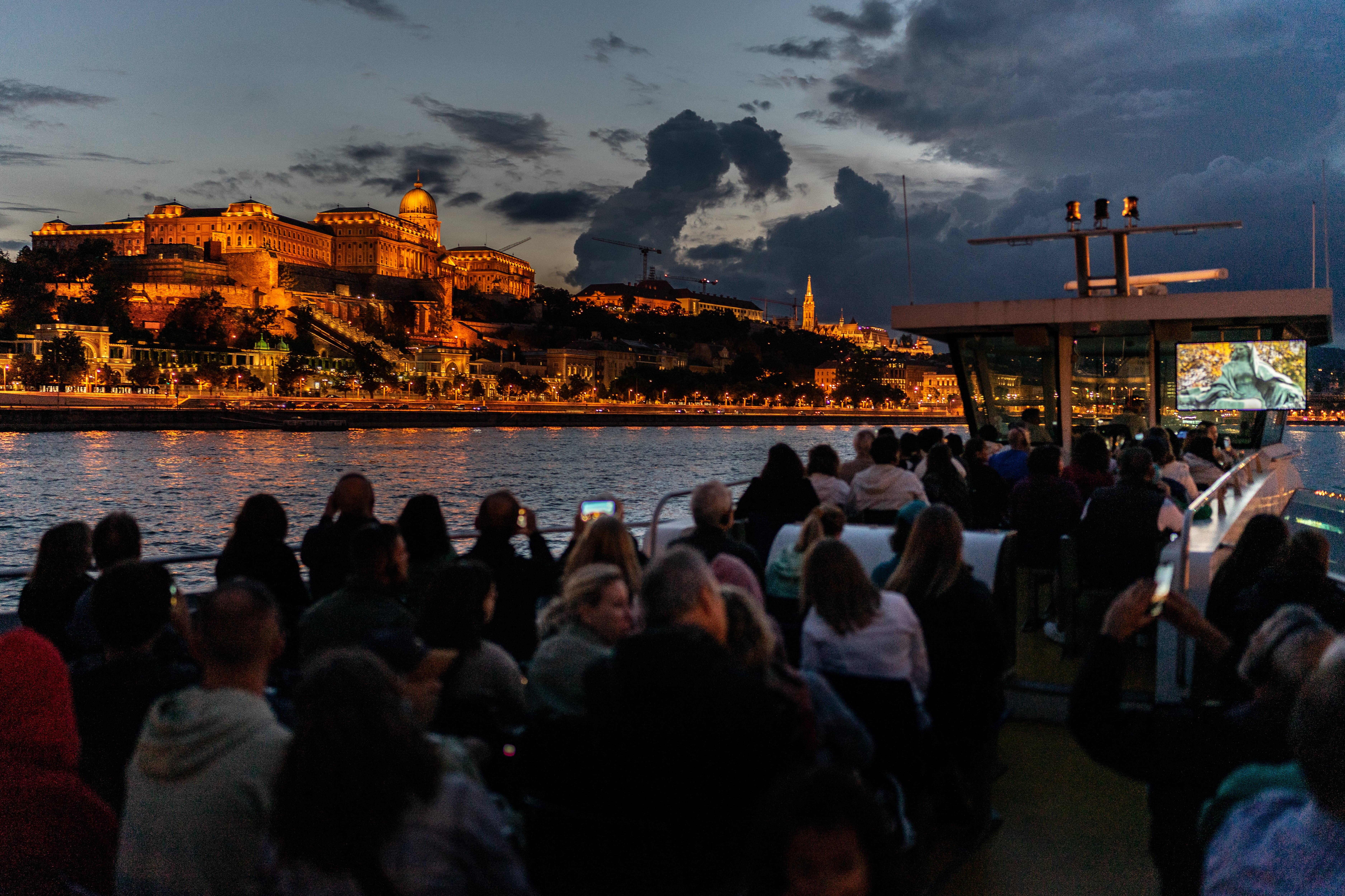 Budapest Night Cruise on the Danube — image 2