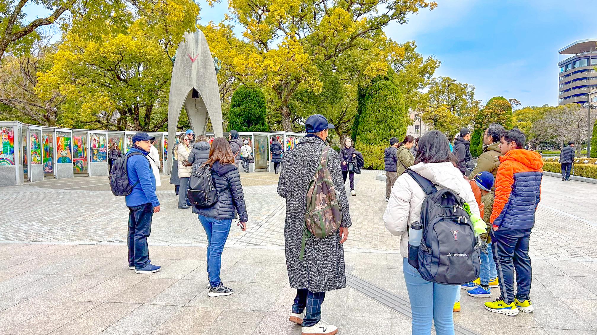 京都発 広島・宮島 日帰りガイド付きツアー（新幹線利用）