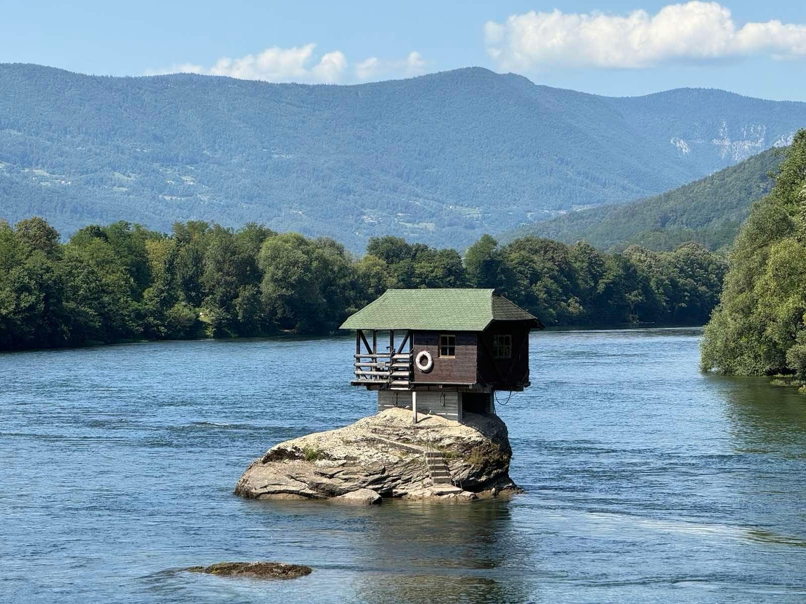 Western Serbia Day Trip: Drina House, Drvengrad & Sargan 8