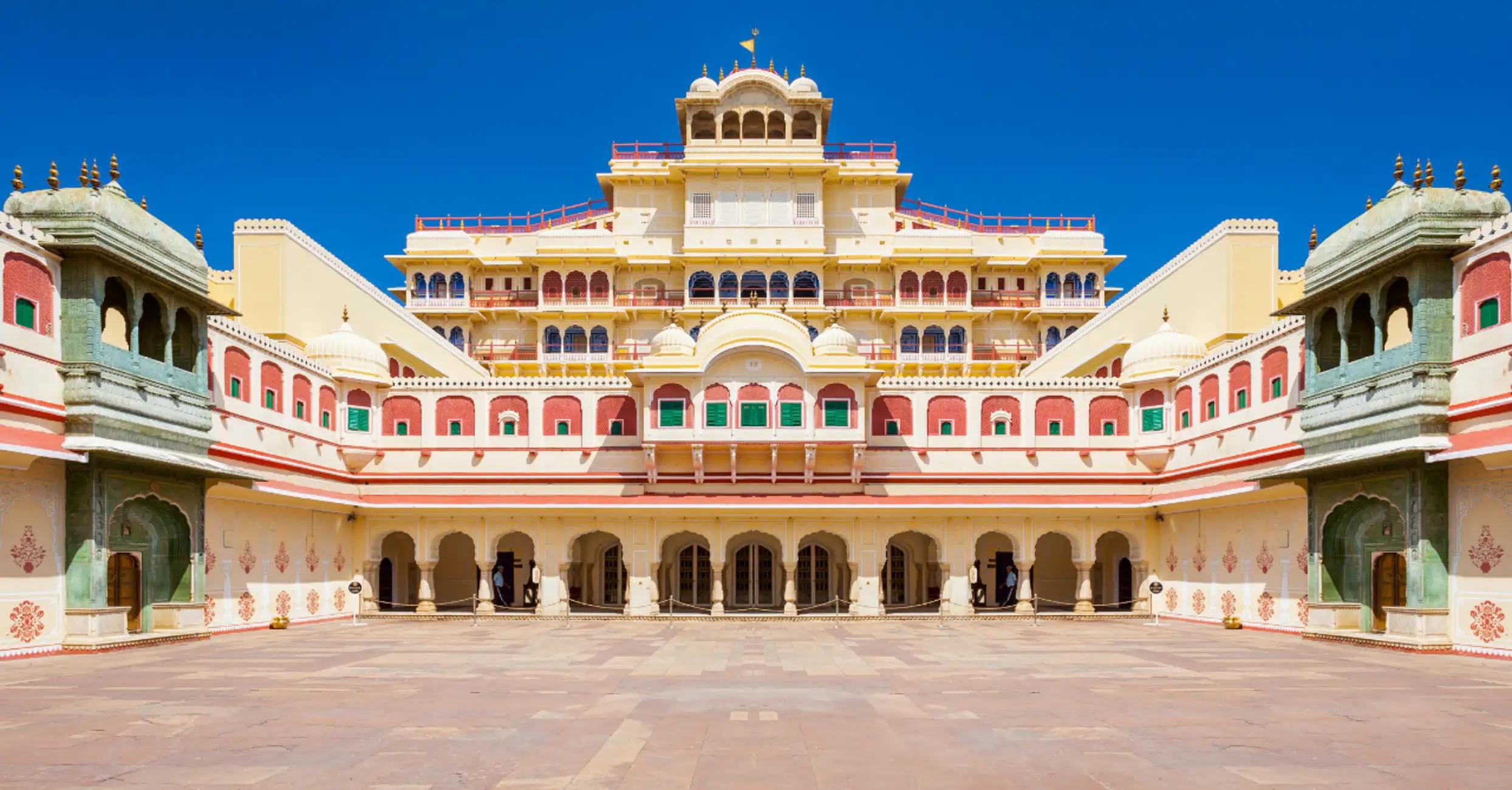 Private Full-Day Jaipur Highlights & Amber Fort Expedition