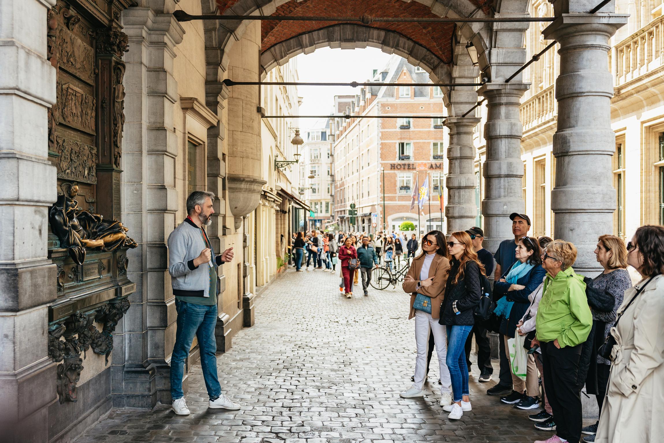 Brussels Walking Tour with Food & Beer Tasting
