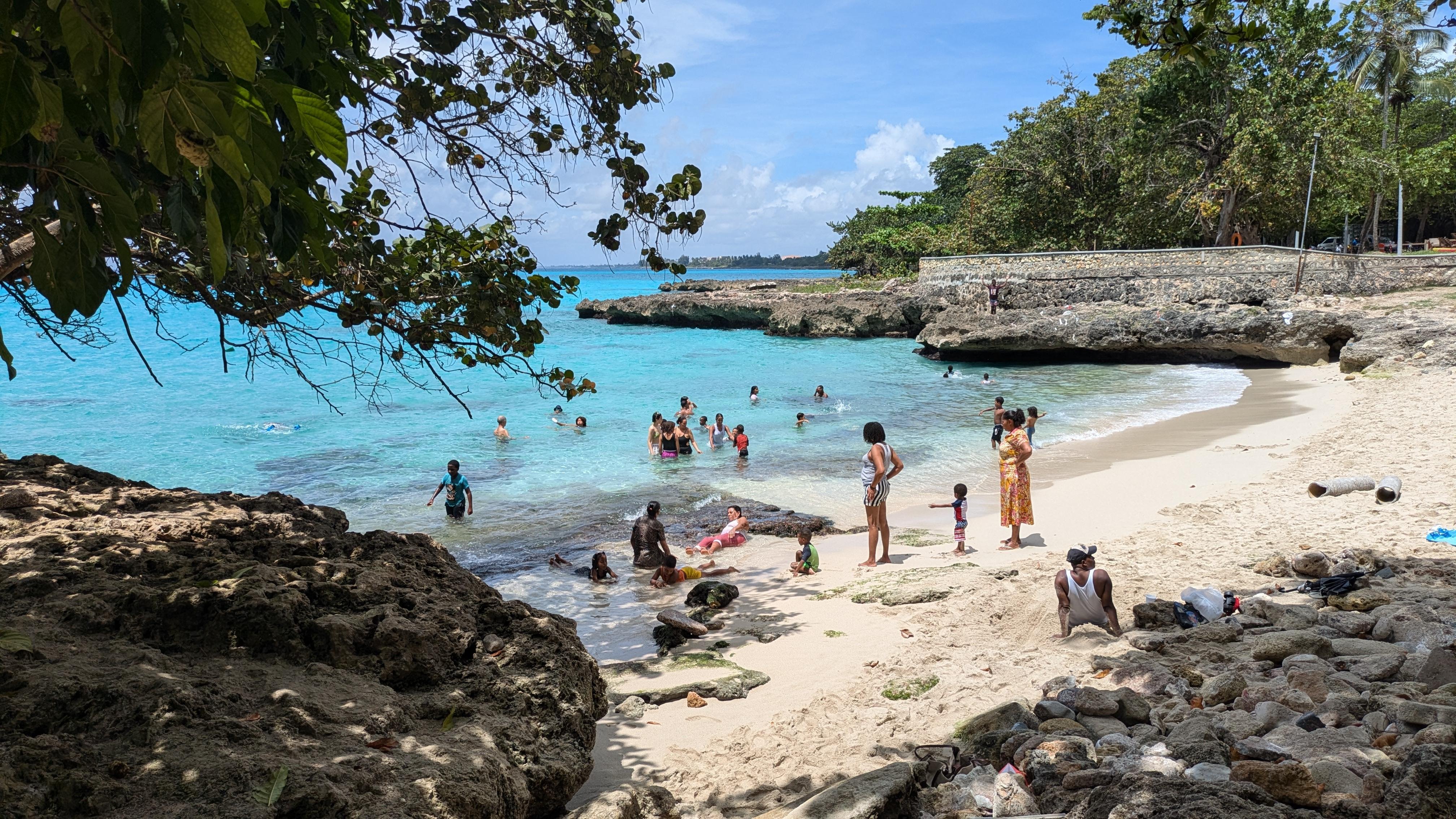 Santo Domingo Full-Day Highlights: Caves, Lighthouse, and Beaches