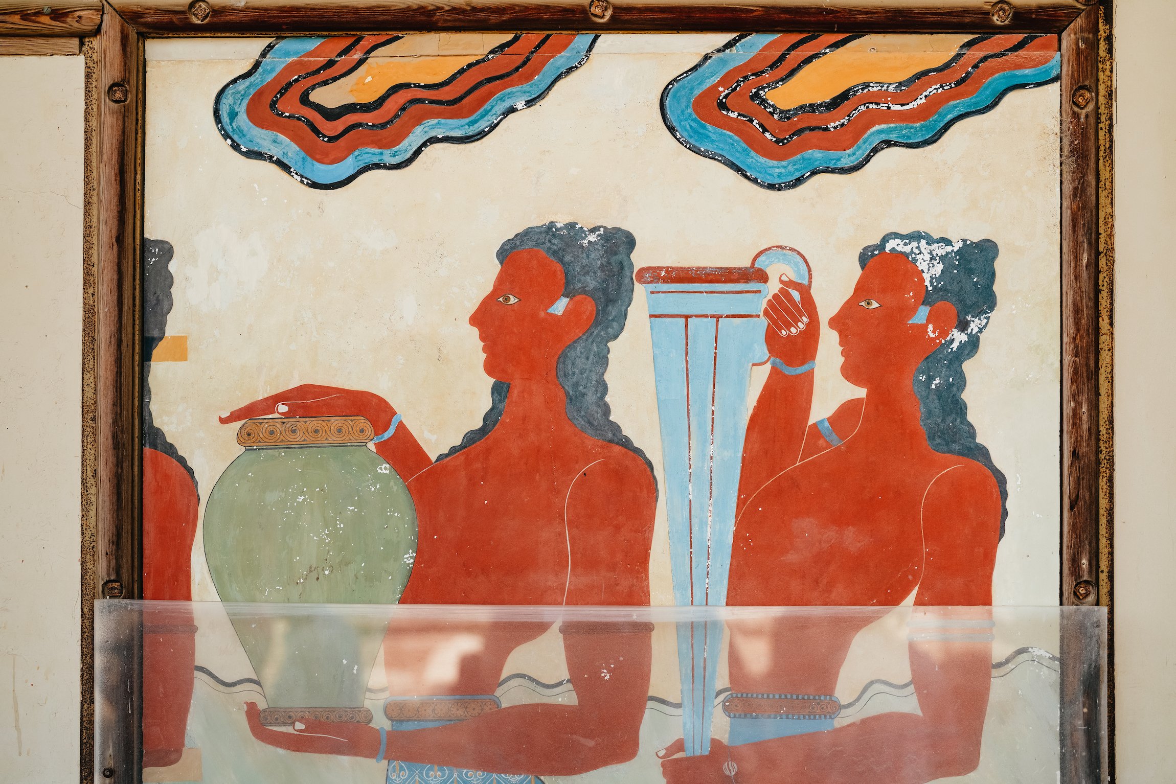 Knossos Palace guided tour Crete — Minoan throne room, grand staircase, bull-leaping frescoes, central court — image 8