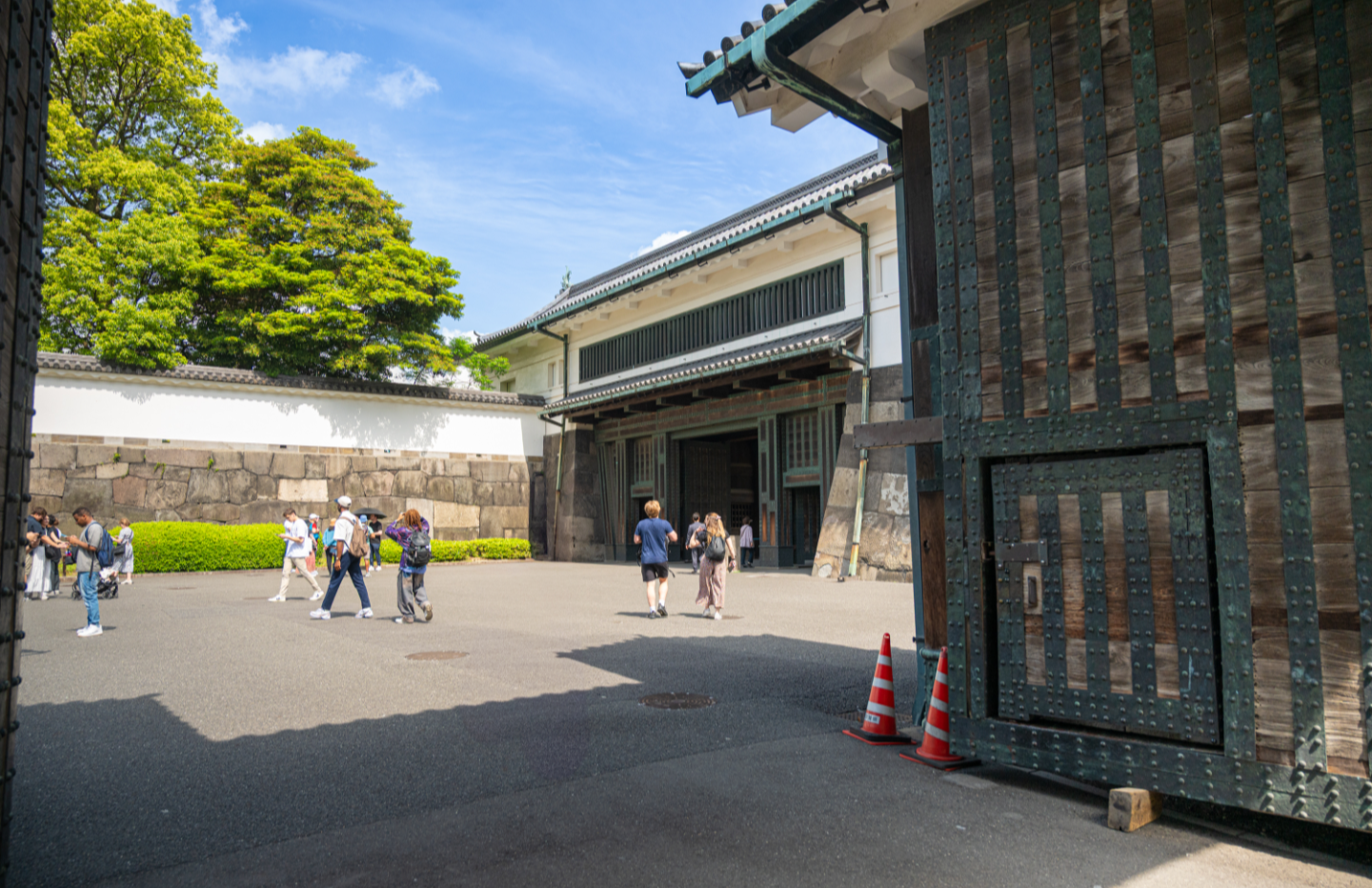 Edo Castle & Imperial Palace Shogun Walking Tour