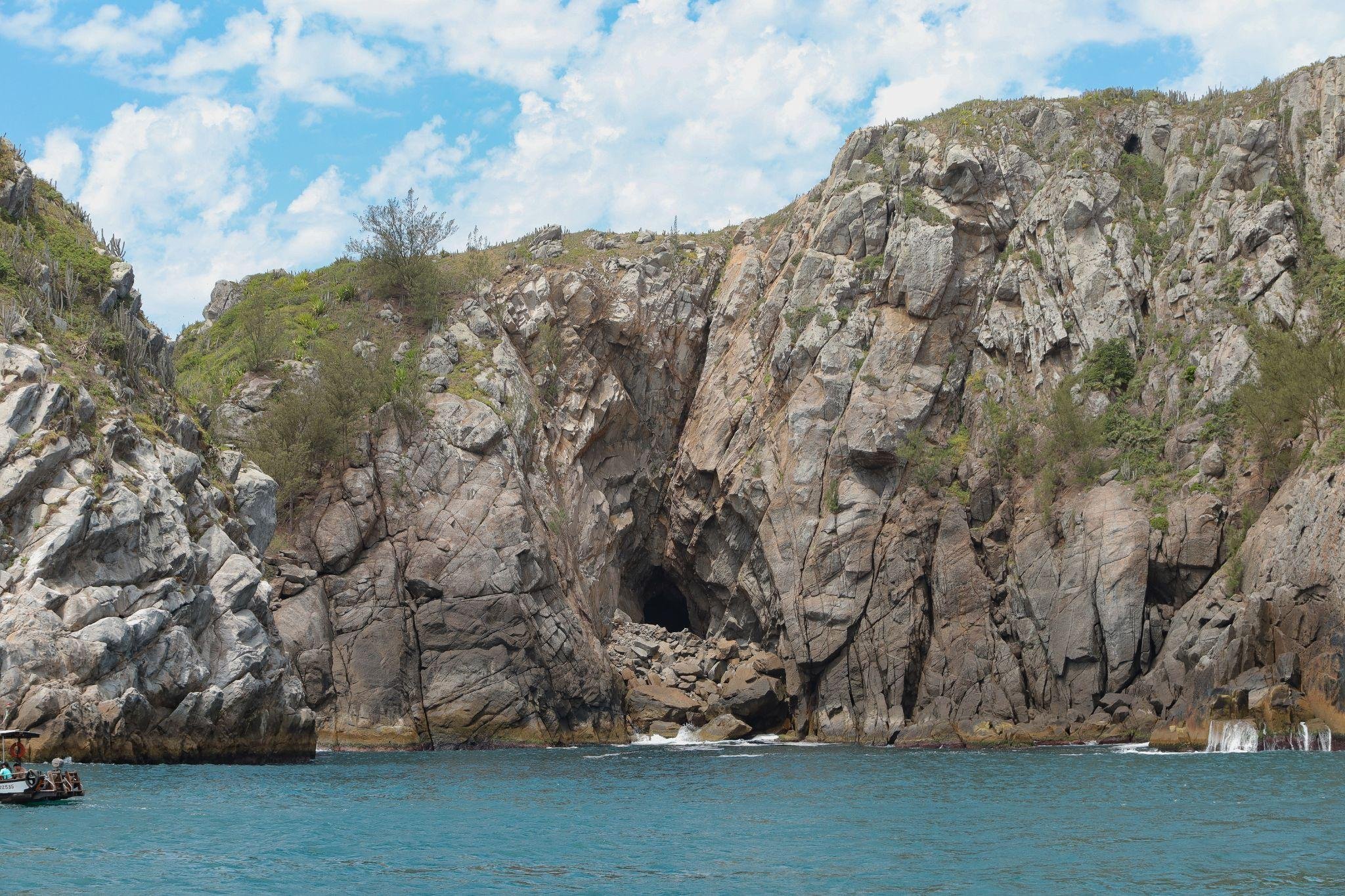 Arraial do Cabo Day Trip & Boat Cruise from Rio