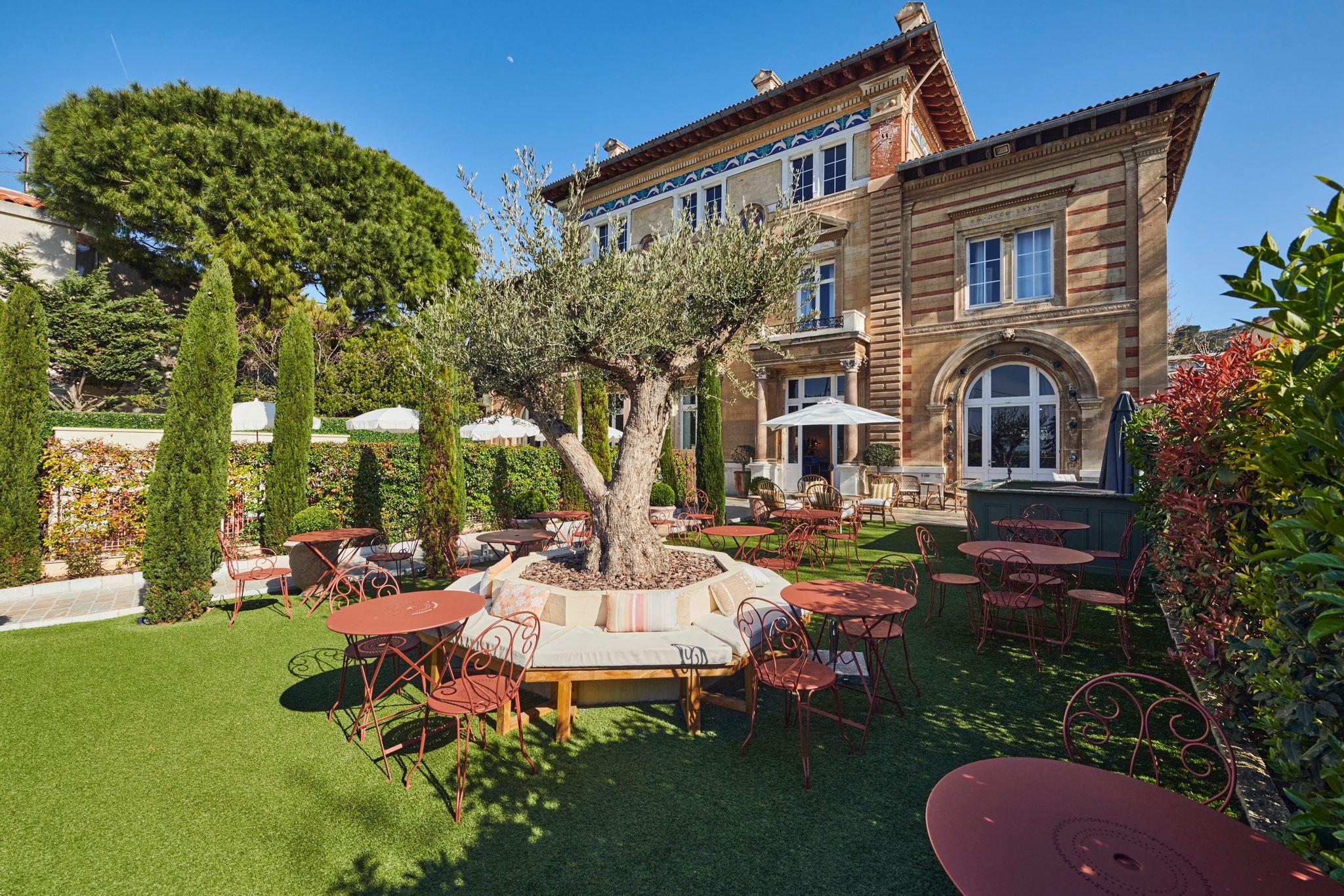 Marseille Château Chef's Table: Provençal Tasting Menu & Wine Pairing