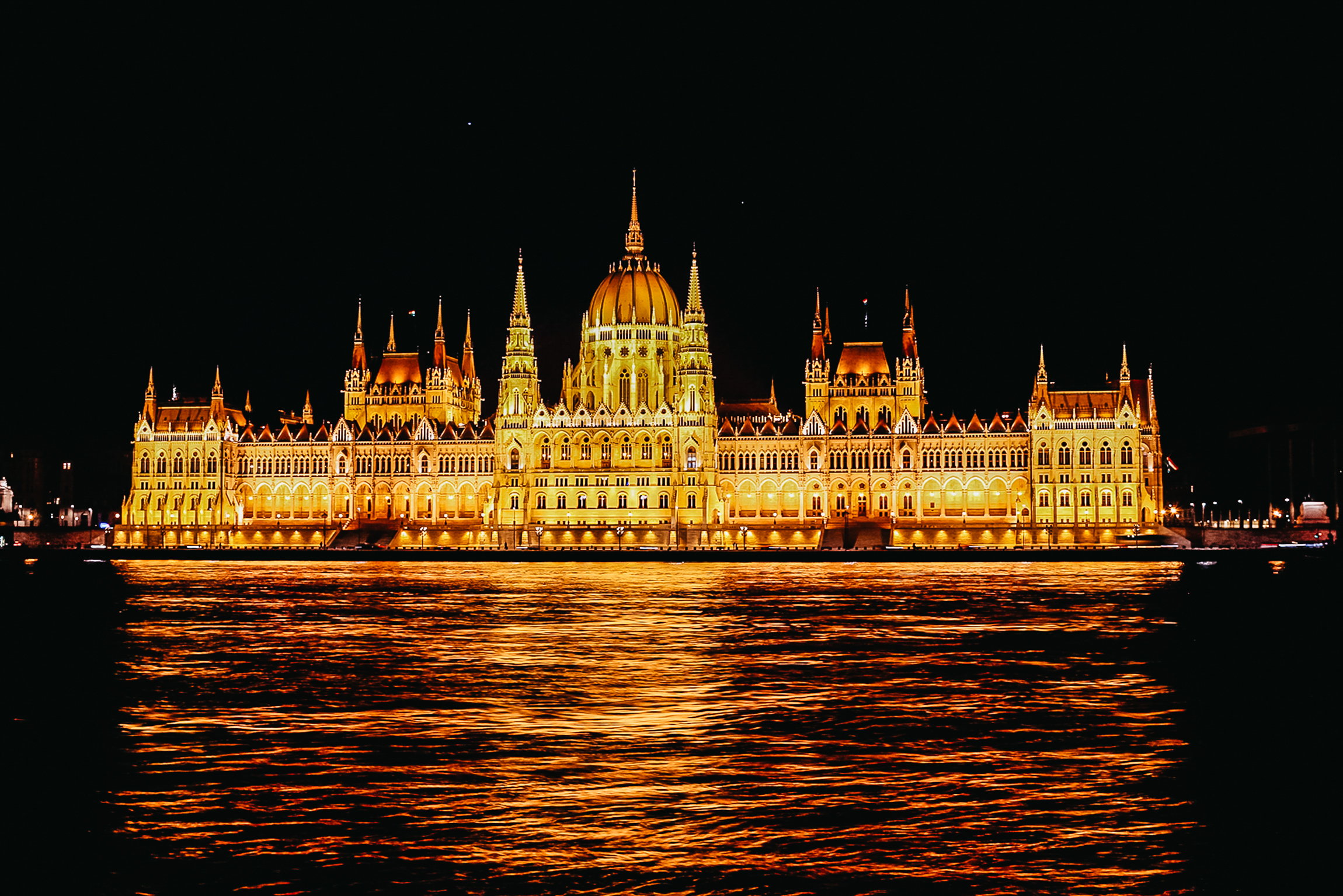 Budapest Sightseeing Cruise — image 5