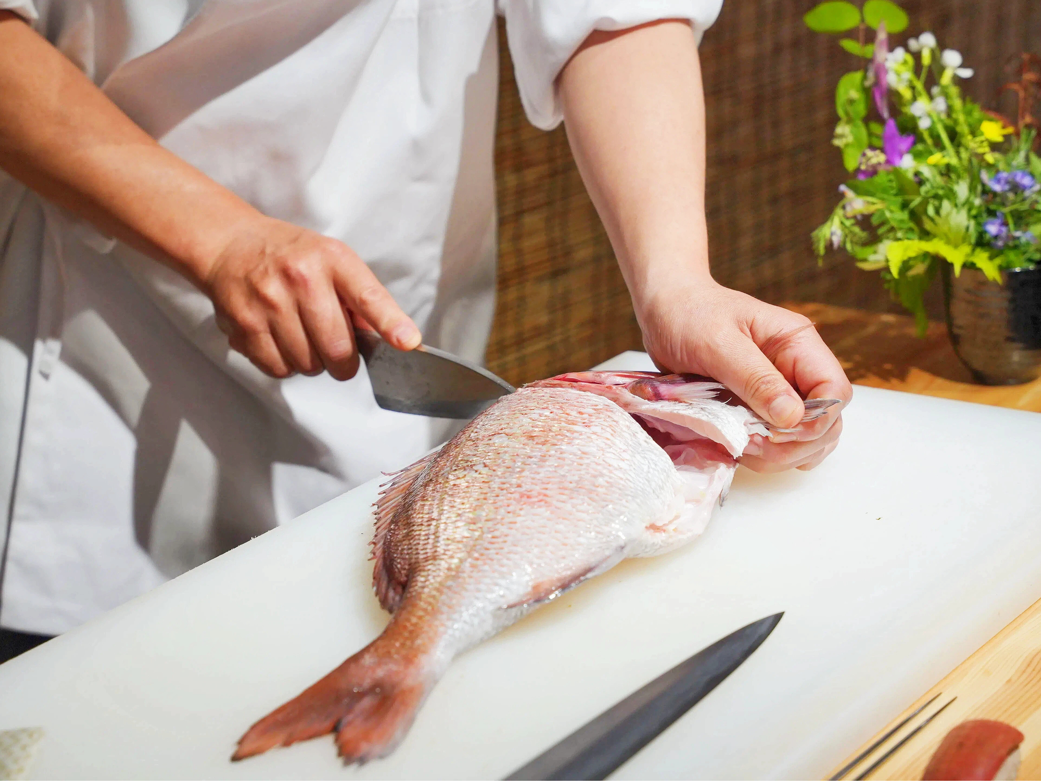 Tokyo: Sushi Making with Pro Chef & Tsukiji Fish Market Tour