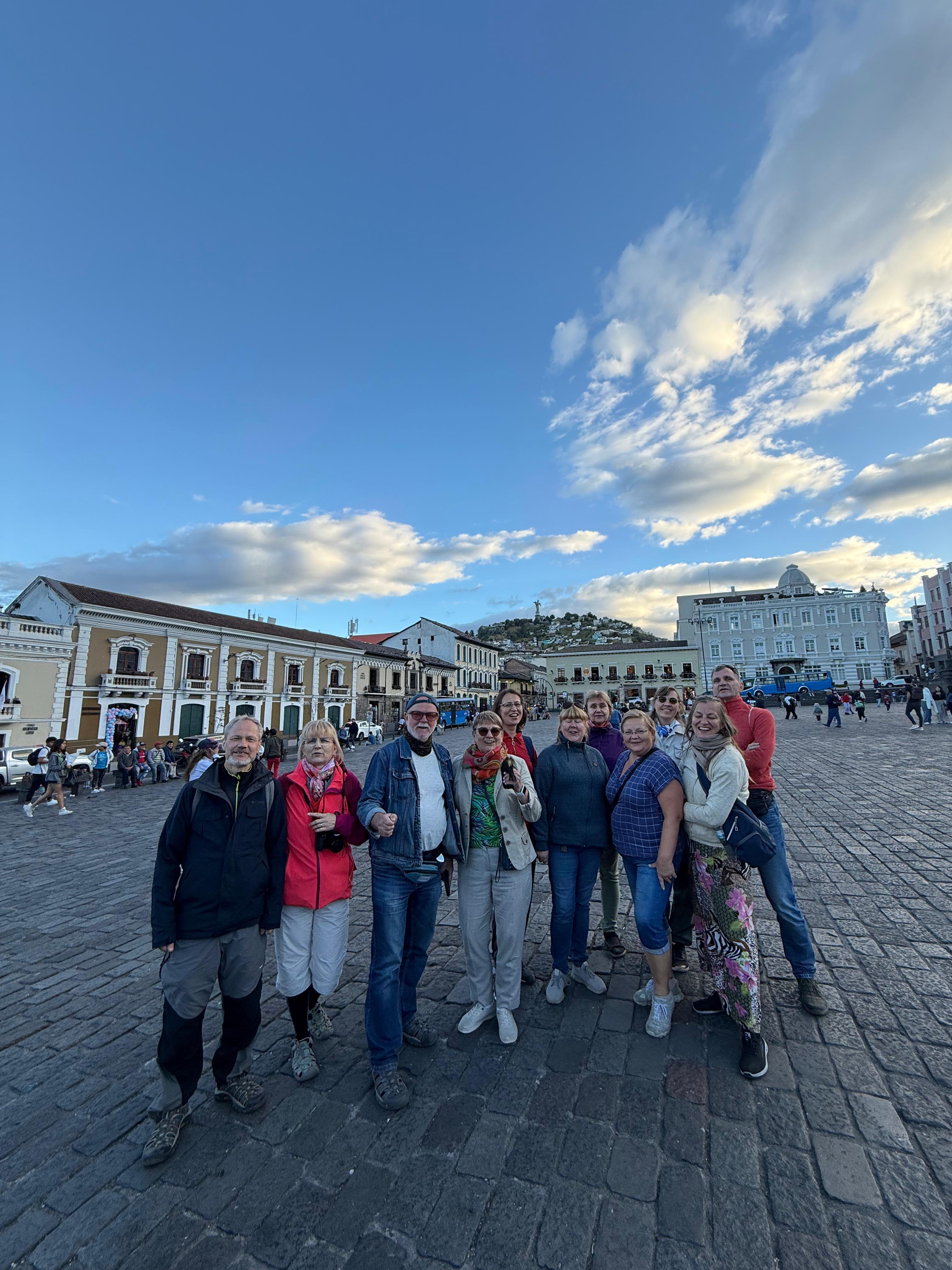 Private Quito Highlights: Colonial Center, Cable Car & Equator