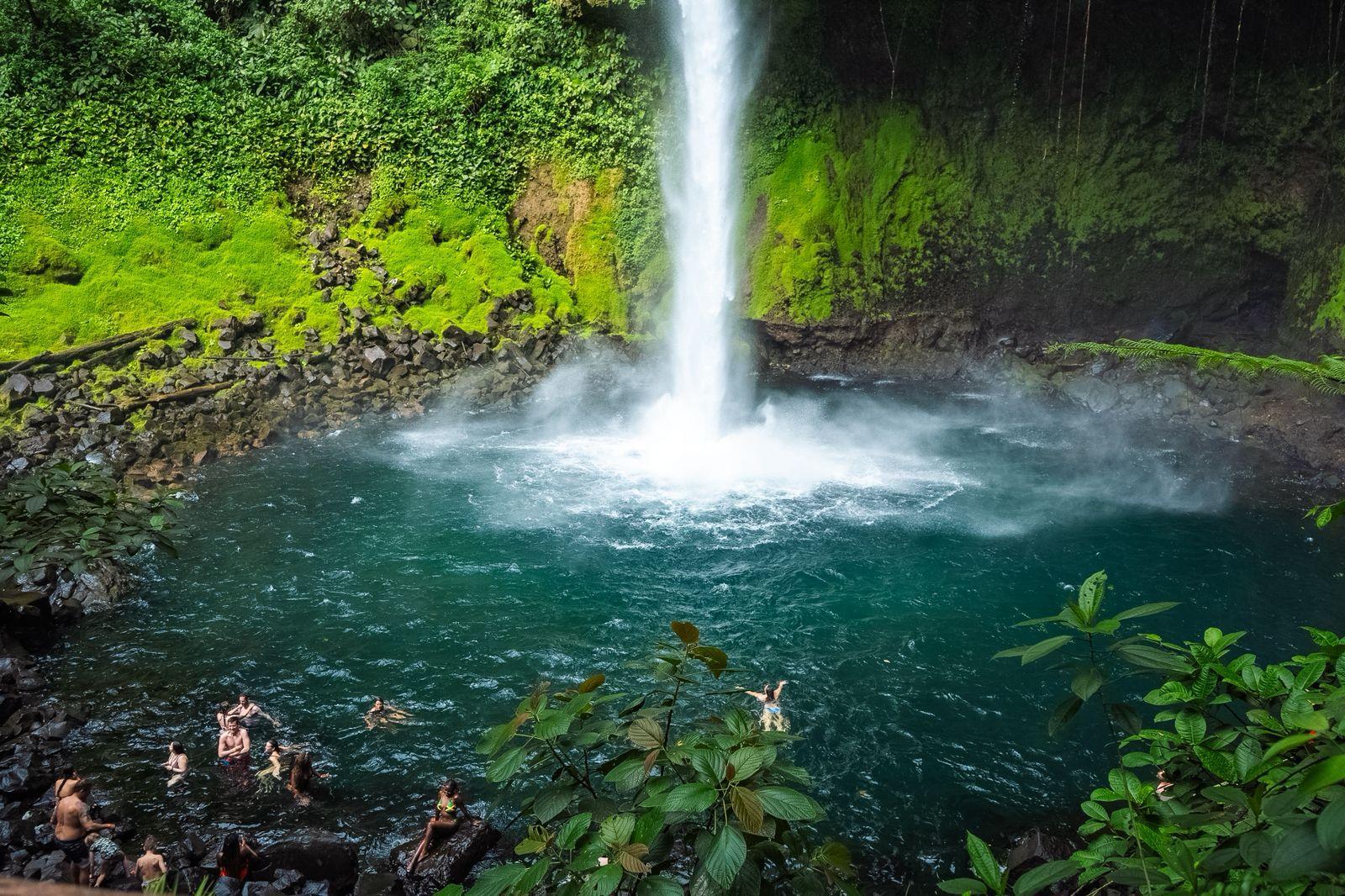 La Fortuna Waterfall – Skip-the-Line Admission